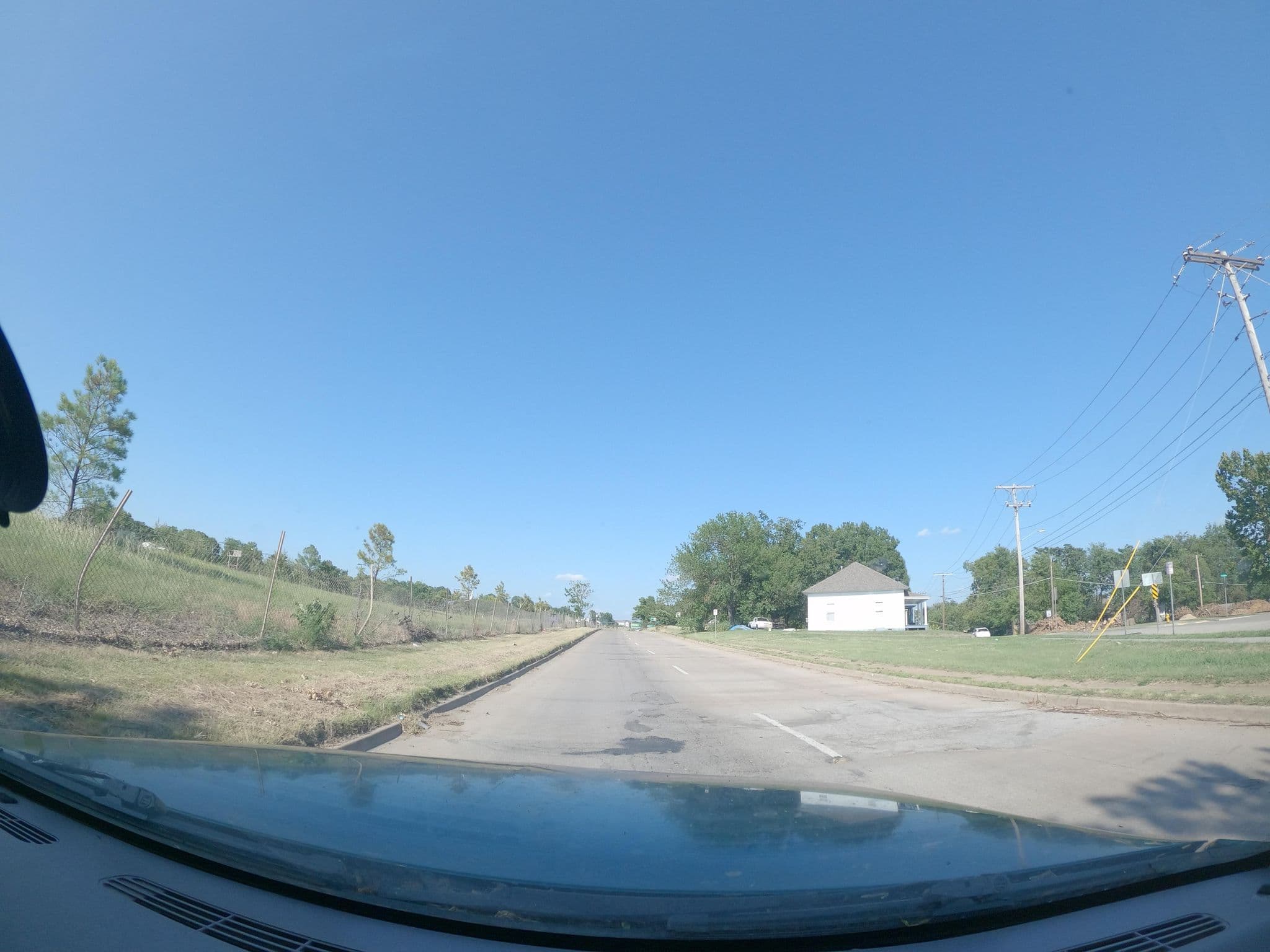 Street view near Best Western Tahlequah, Tulsa — © baloouriza (CC BY-SA · Mapillary)