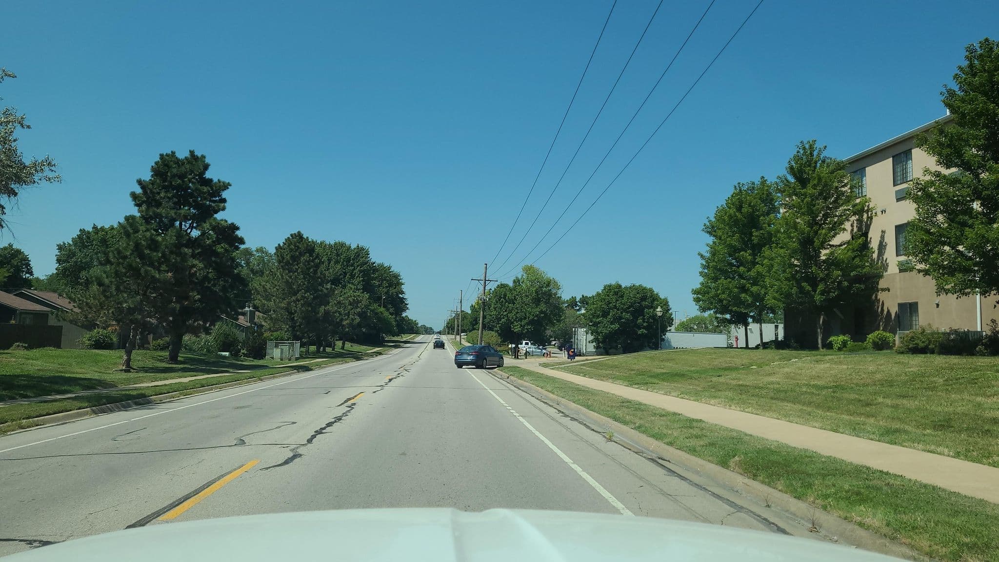 Street view near Comfort Inn Pool, Lawrence — © kgonterwitz21 (CC BY-SA · Mapillary)