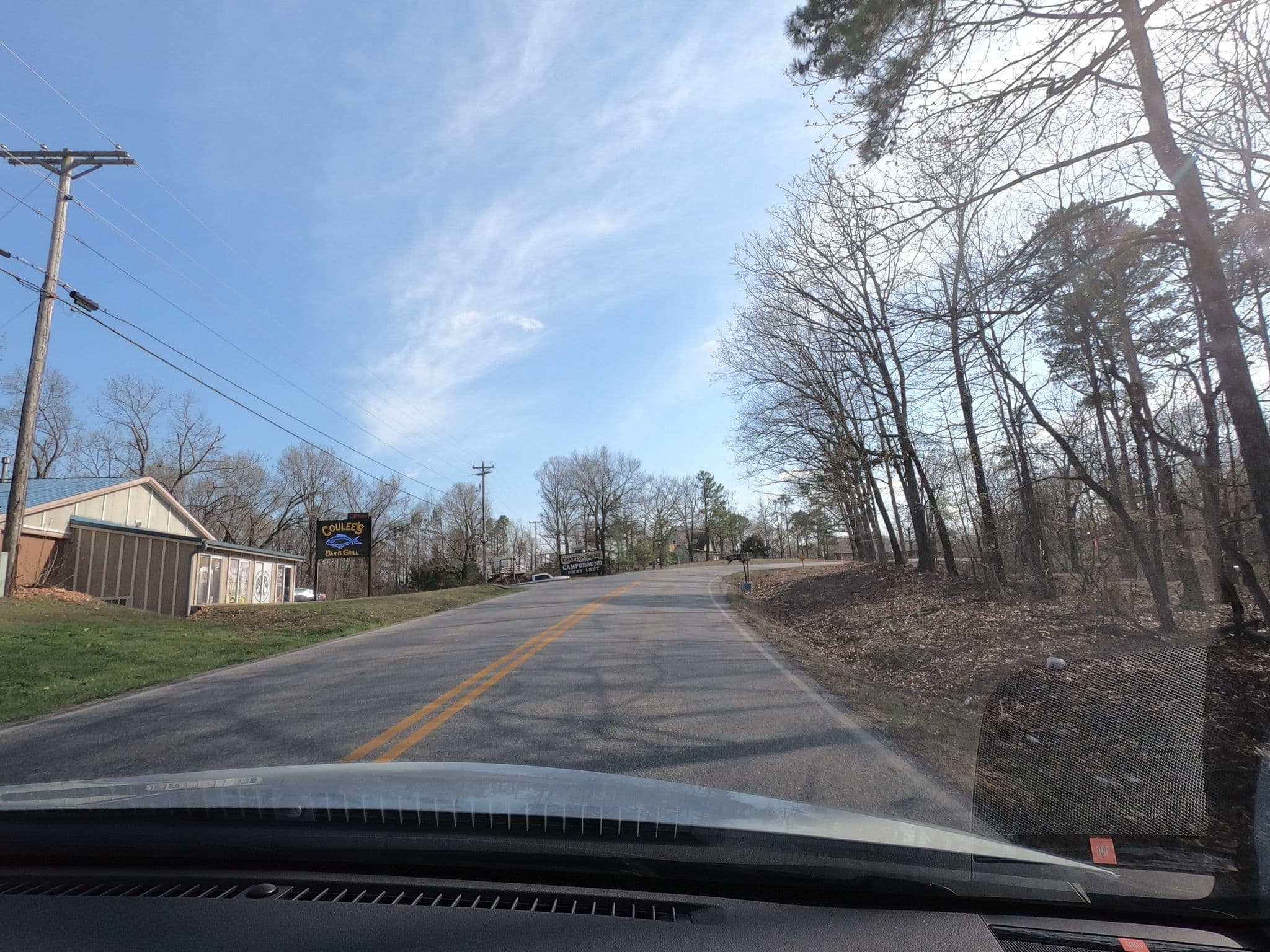 Street view near Cardinal Hill Cottages, Kimberling City — © toebee (CC BY-SA · Mapillary)