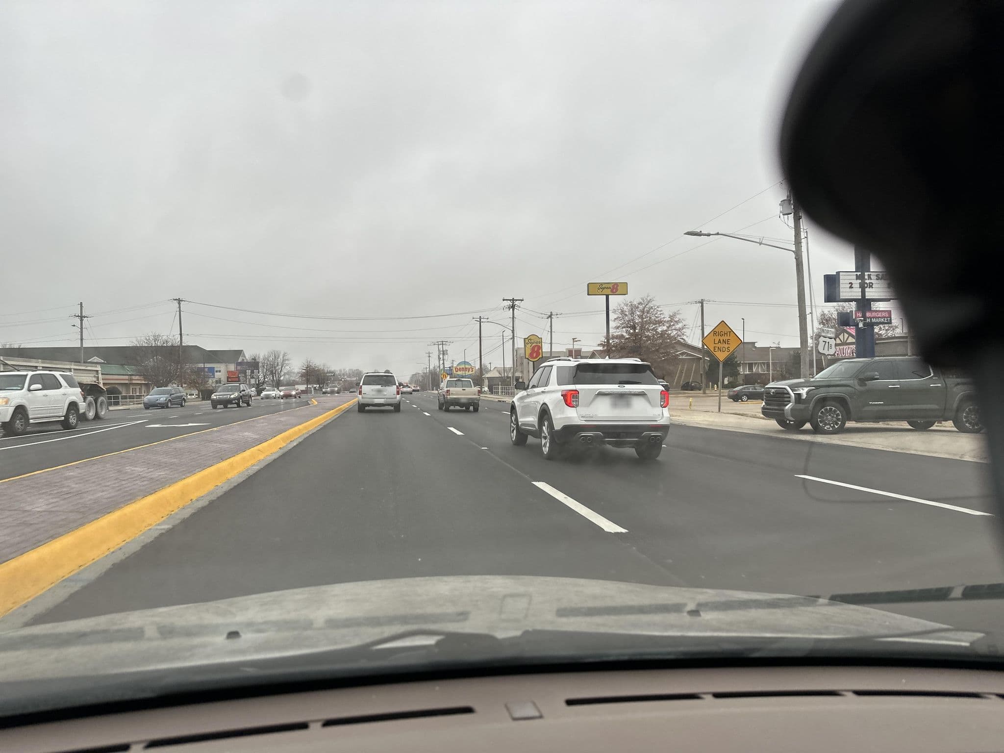 Street view near Holiday Inn Express & Suites Bentonville, Bentonville — © jpinar (CC BY-SA · Mapillary)