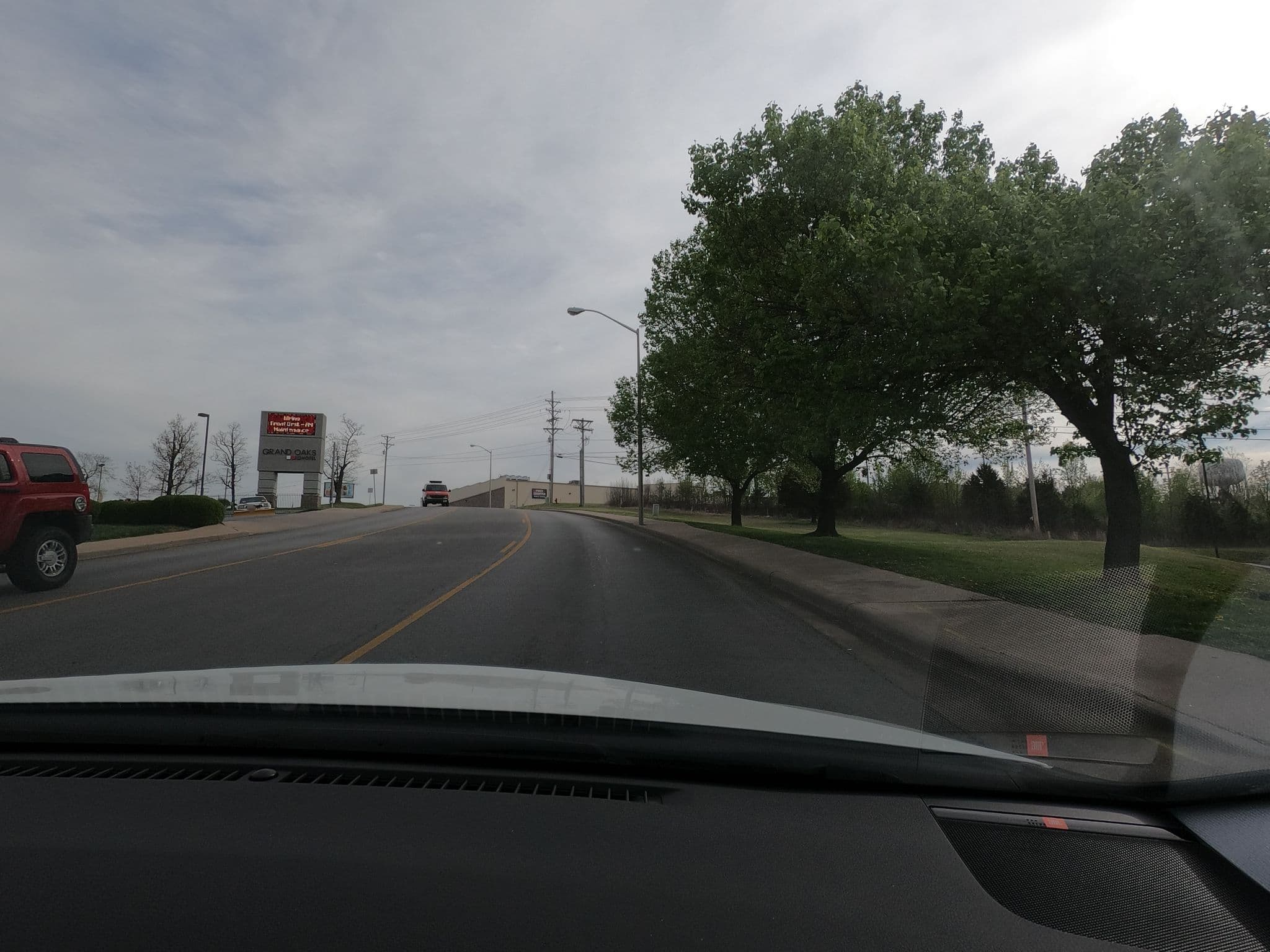 Street view near Angel Inn Central, Branson — © toebee (CC BY-SA · Mapillary)