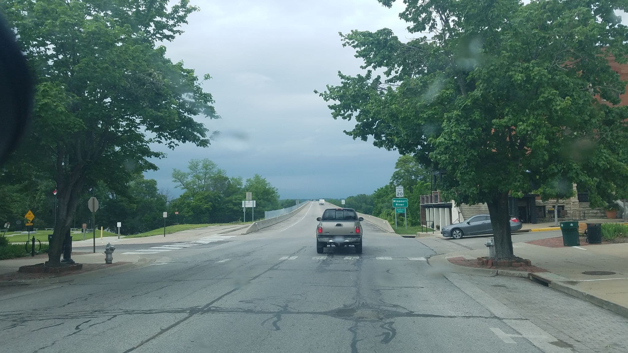 Street view near Riverview Suites, Boonville — © jbthemilker (CC BY-SA · Mapillary)