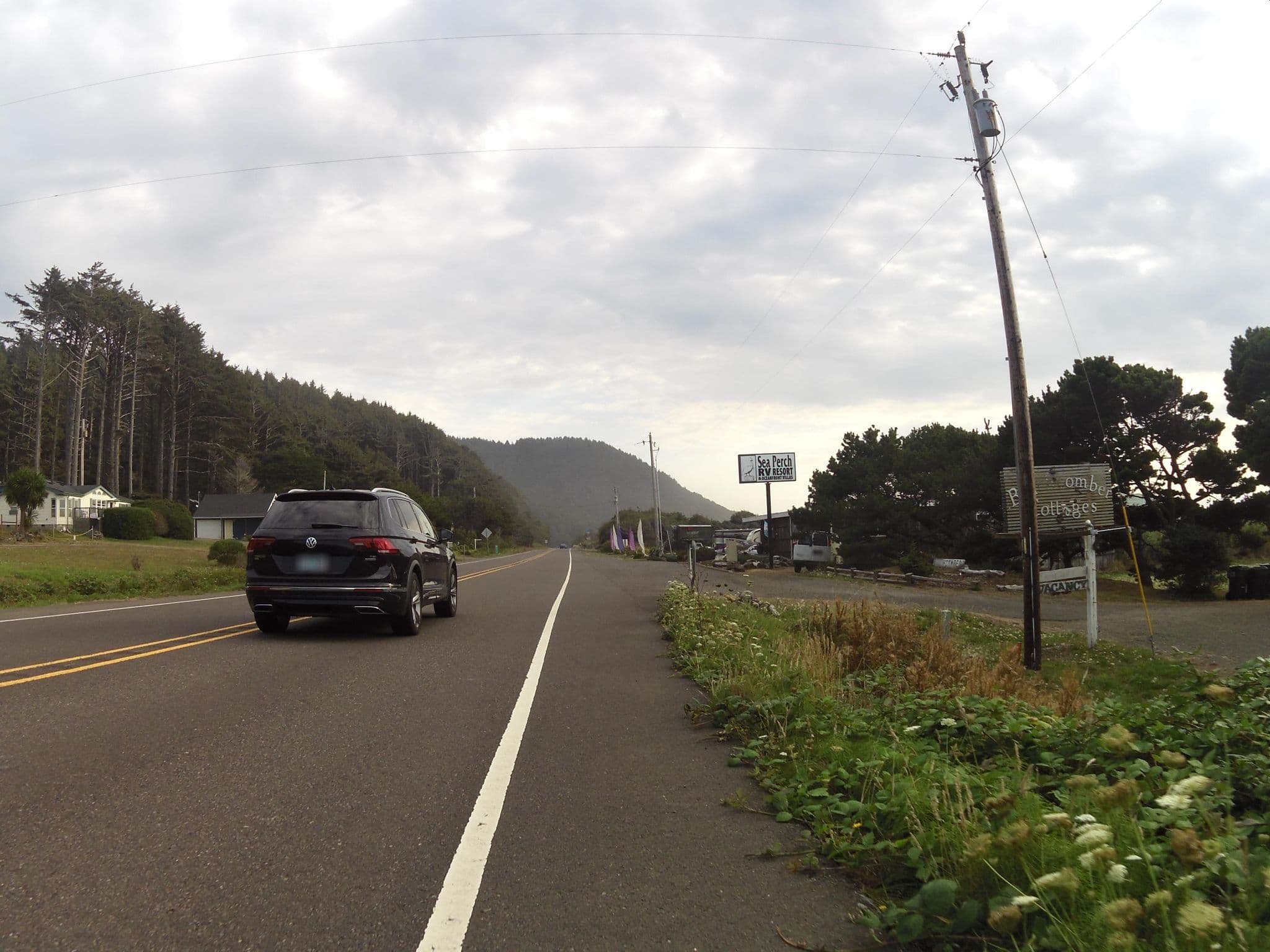 Street view near Beachcomber Cottages, Waldport — © andrewsnow (CC BY-SA · Mapillary)