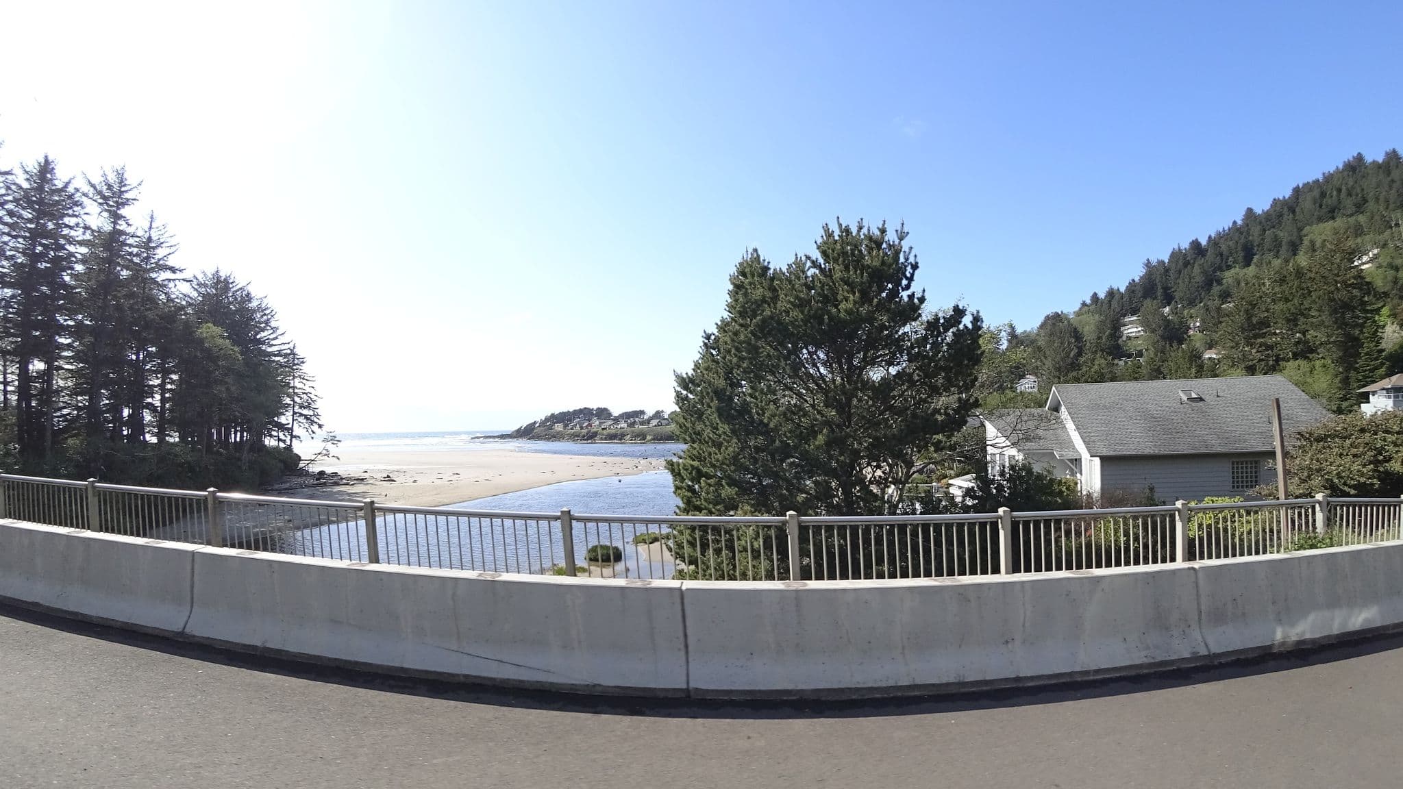 Street view near Vacasa Rentals: Blue Horizon with Ocean View, Waldport — © stilldavid (CC BY-SA · Mapillary)