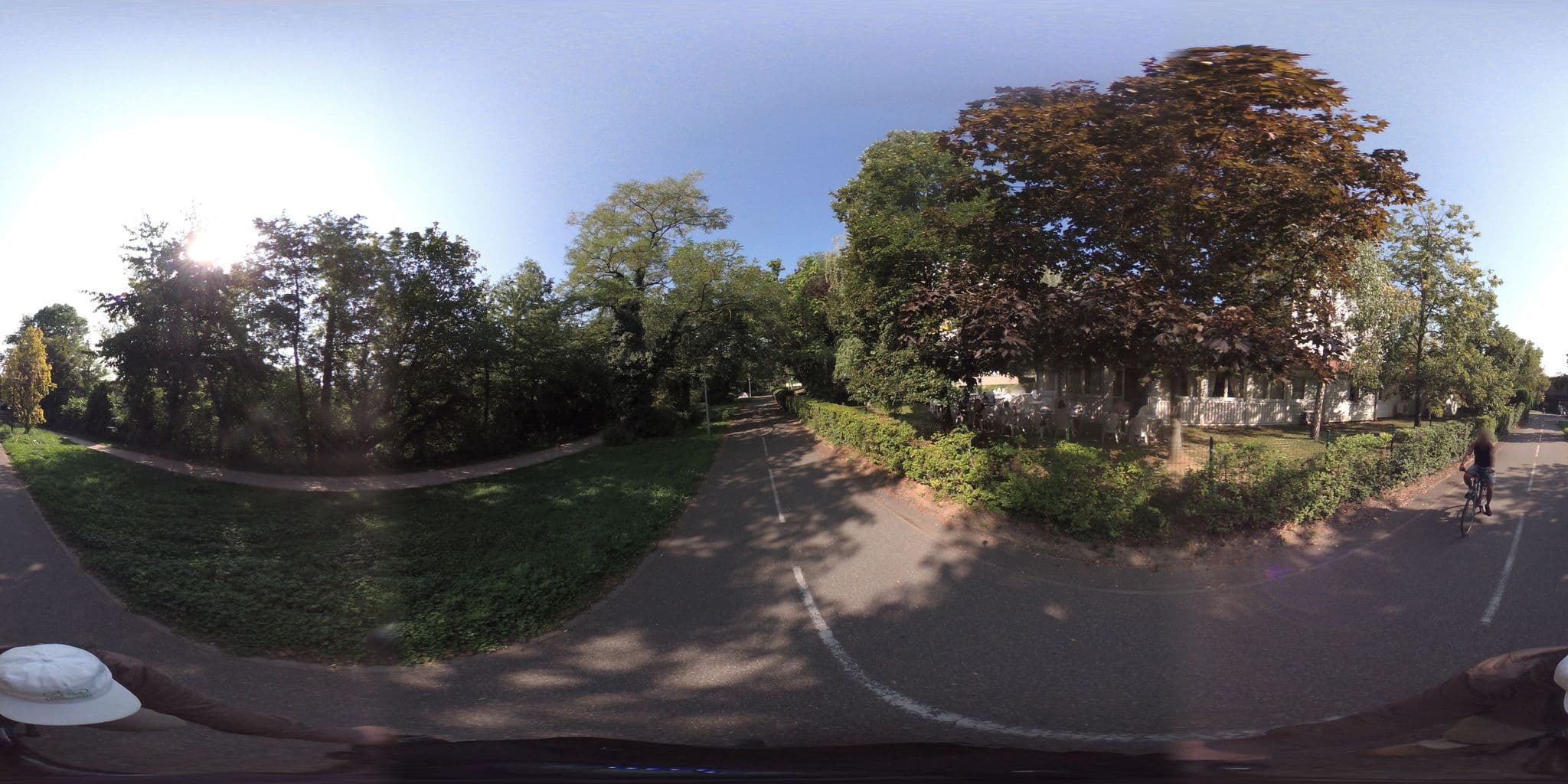 Street view near Comfort Hôtel, Strasbourg — © geovelo (CC BY-SA · Mapillary)