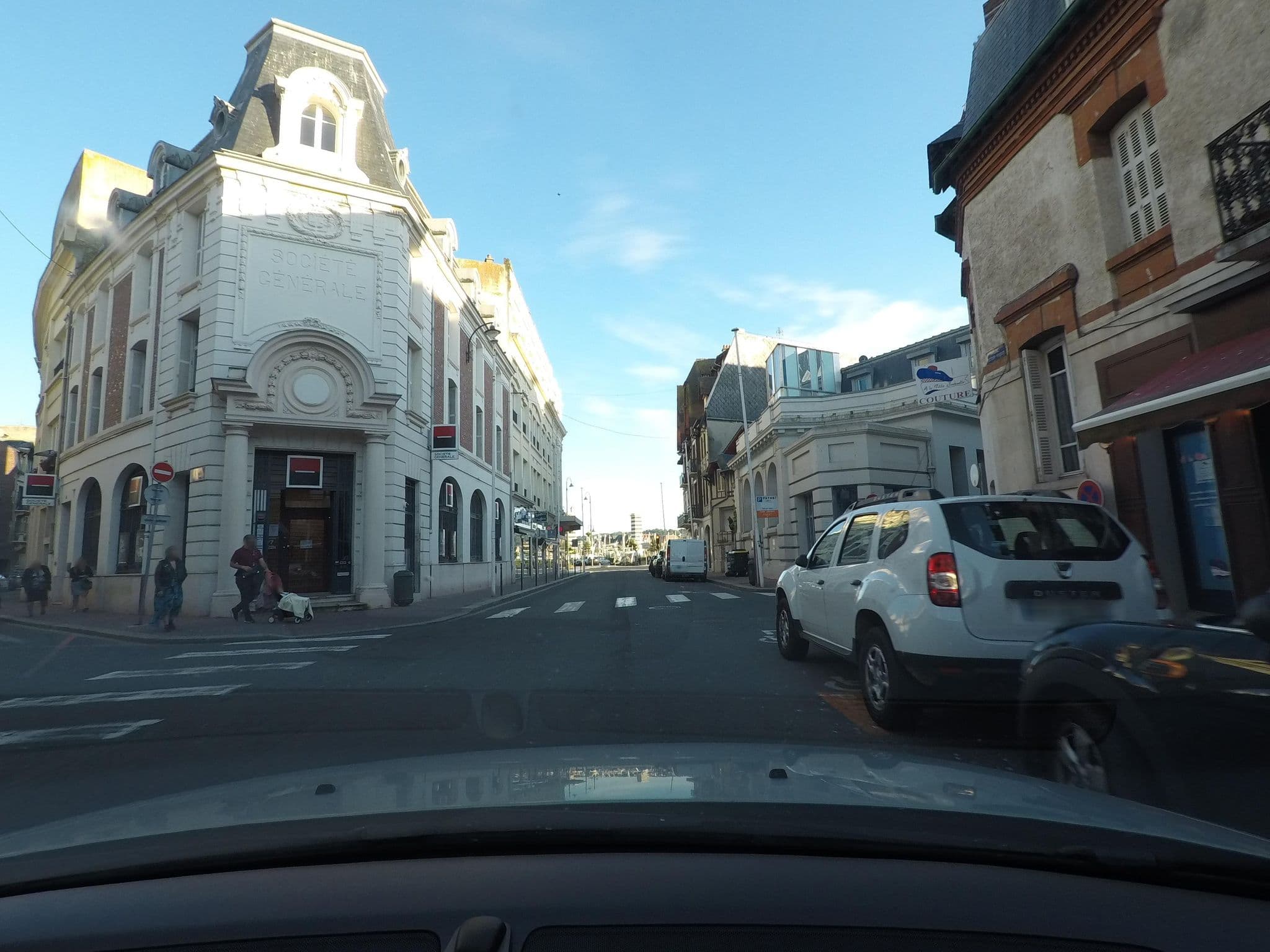 Street view near Le Fer à Cheval, Trouville-sur-Mer — © maftieu (CC BY-SA · Mapillary)