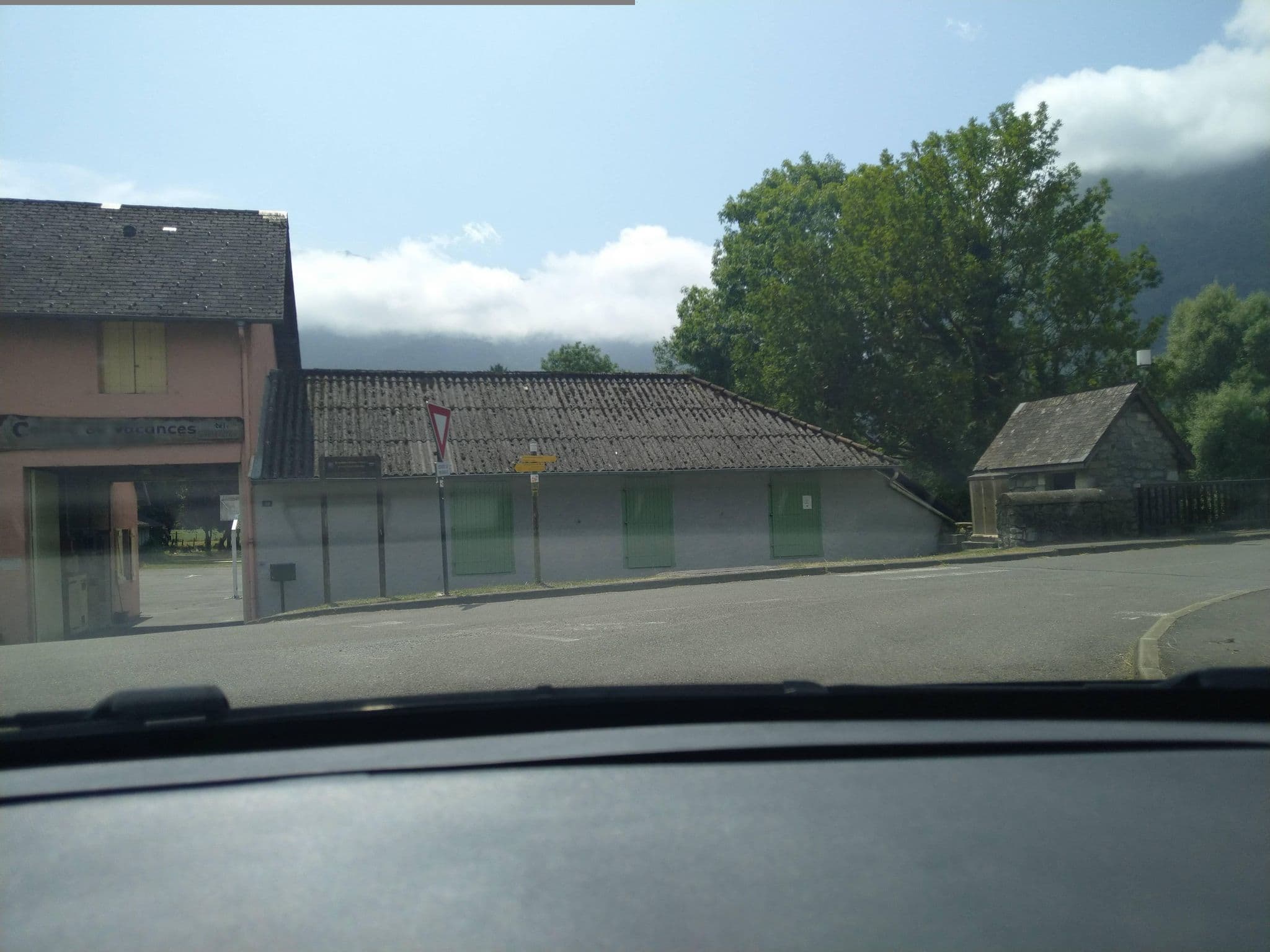 Street view near Colonie de vacances, Laruns — © floetcheto (CC BY-SA · Mapillary)