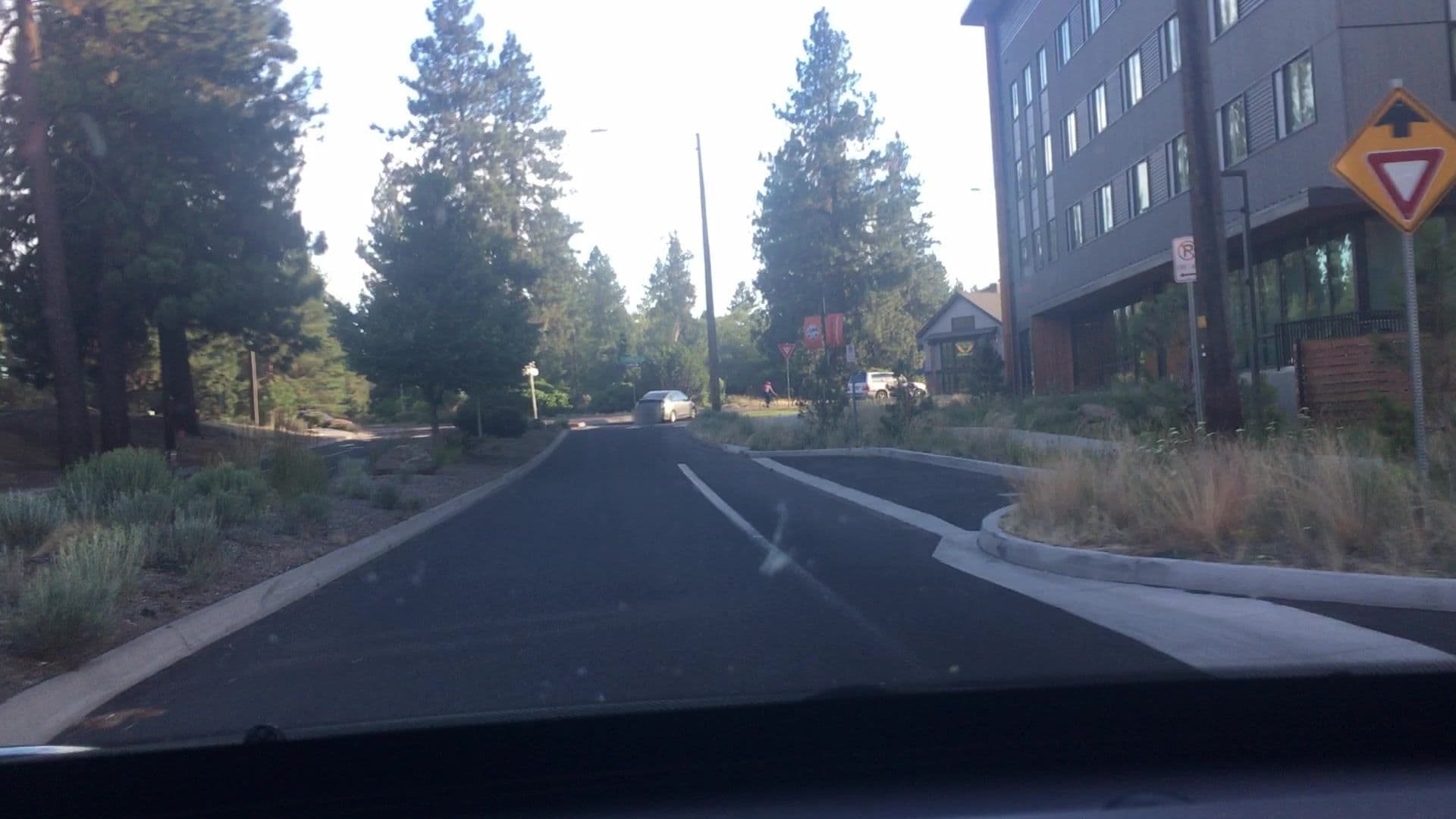 Street view near TownePlace Suites Bend, Bend — © lvl5 (CC BY-SA · Mapillary)