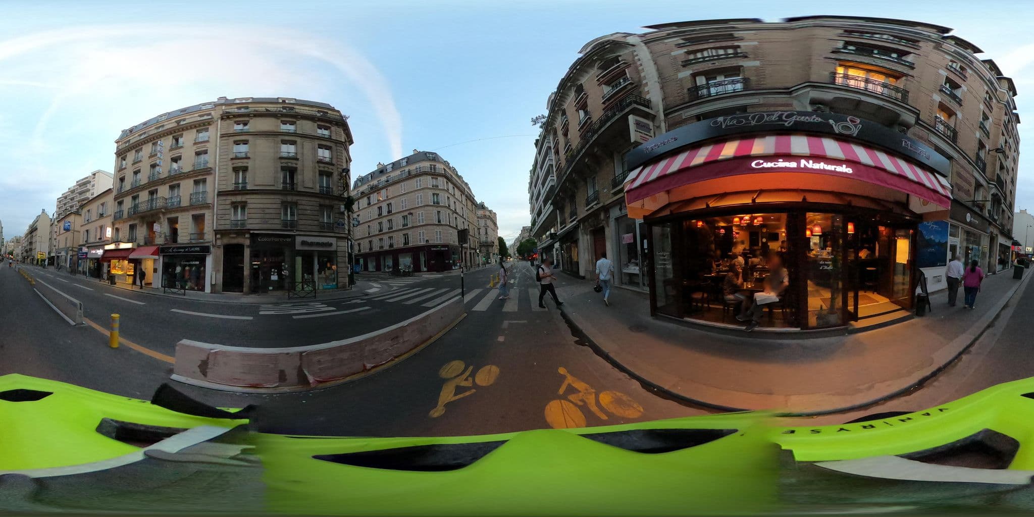 Street view near Avenir Hôtel, Paris 15 Vaugirard — © Stefdegreef (CC BY-SA · Mapillary)
