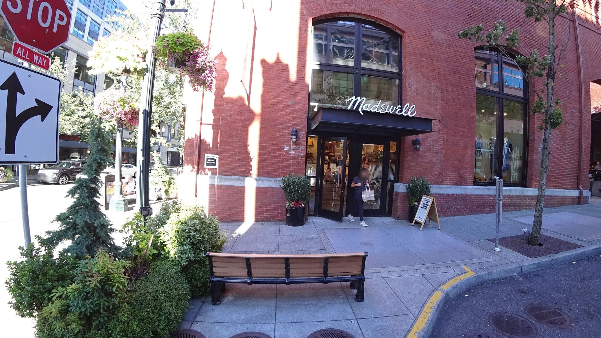 Street view near Oakwood At The Louisa, Portland — © mly_pdx01 (CC BY-SA · Mapillary)