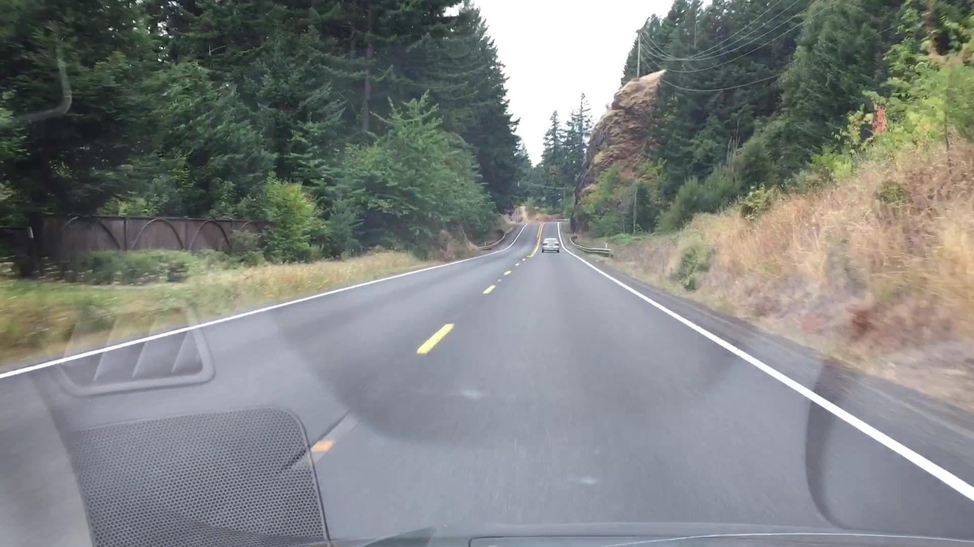 Street view near Skamania Coves, Cascade Locks — © lvl5 (CC BY-SA · Mapillary)