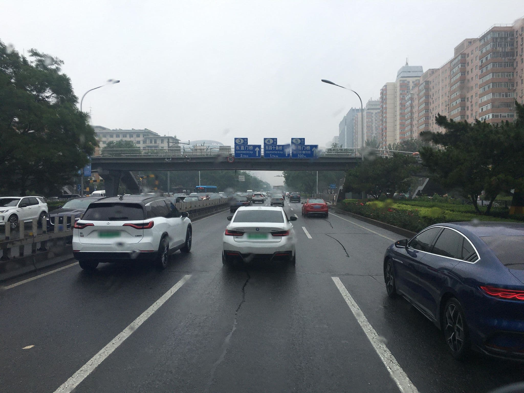 Street view near Jianyang Hostel, Beijing — © ariellopez (CC BY-SA · Mapillary)