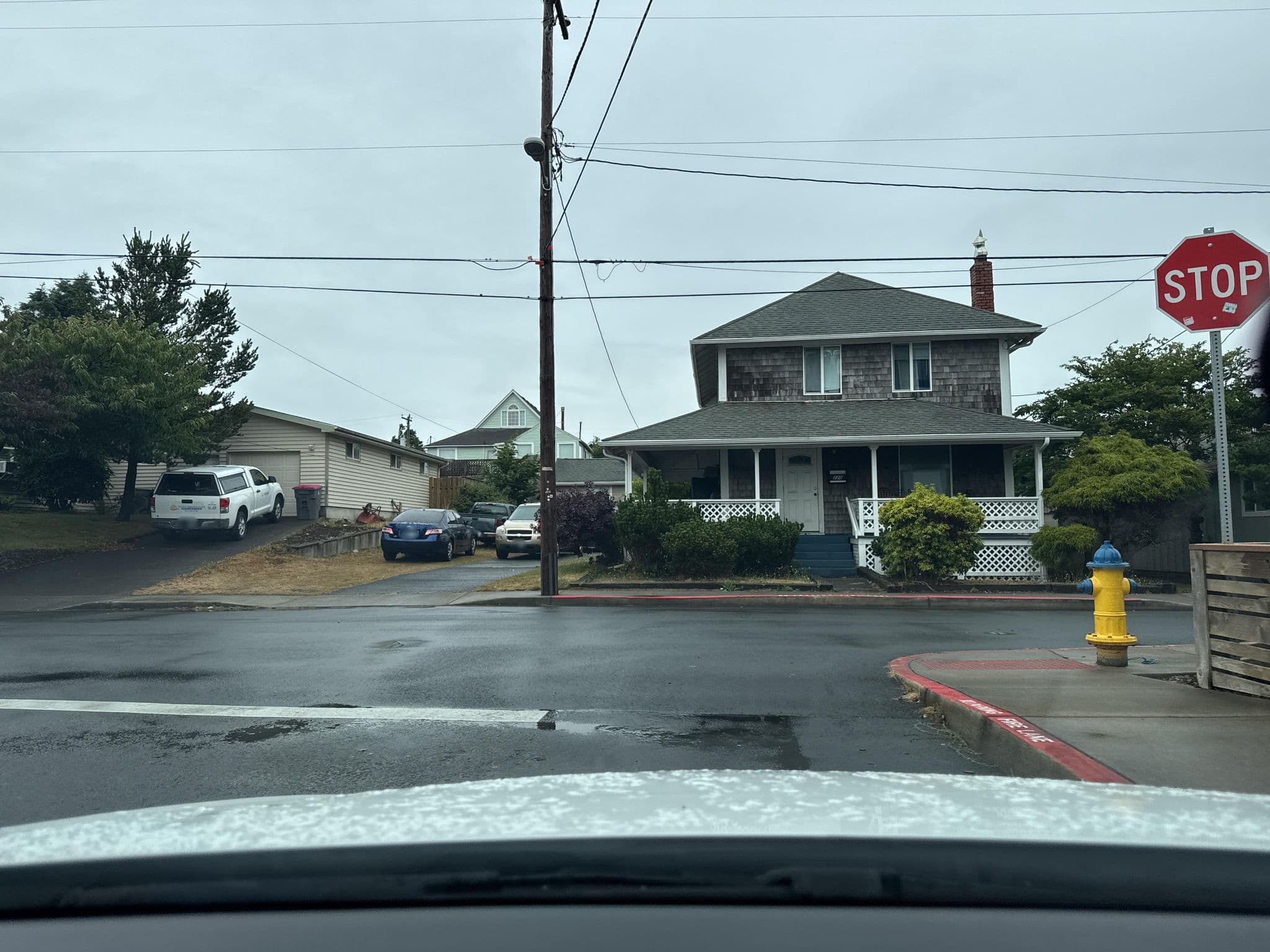 Street view near Hillcrest Inn and Hillcrest House, Gearhart — © quickness805 (CC BY-SA · Mapillary)