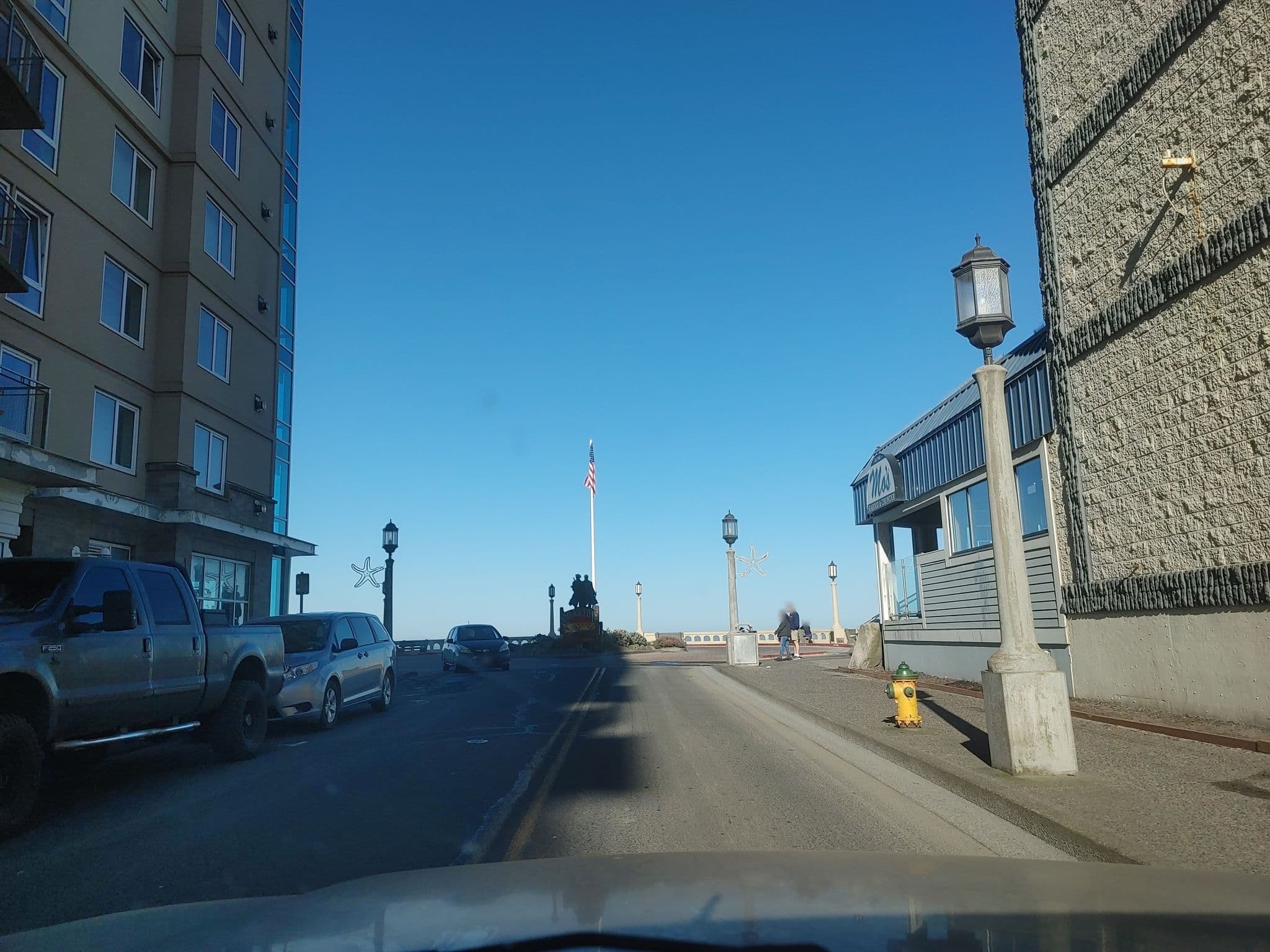Street view near Shilo Inn Suites Oceanfront Hotel, Gearhart — © nmixter (CC BY-SA · Mapillary)