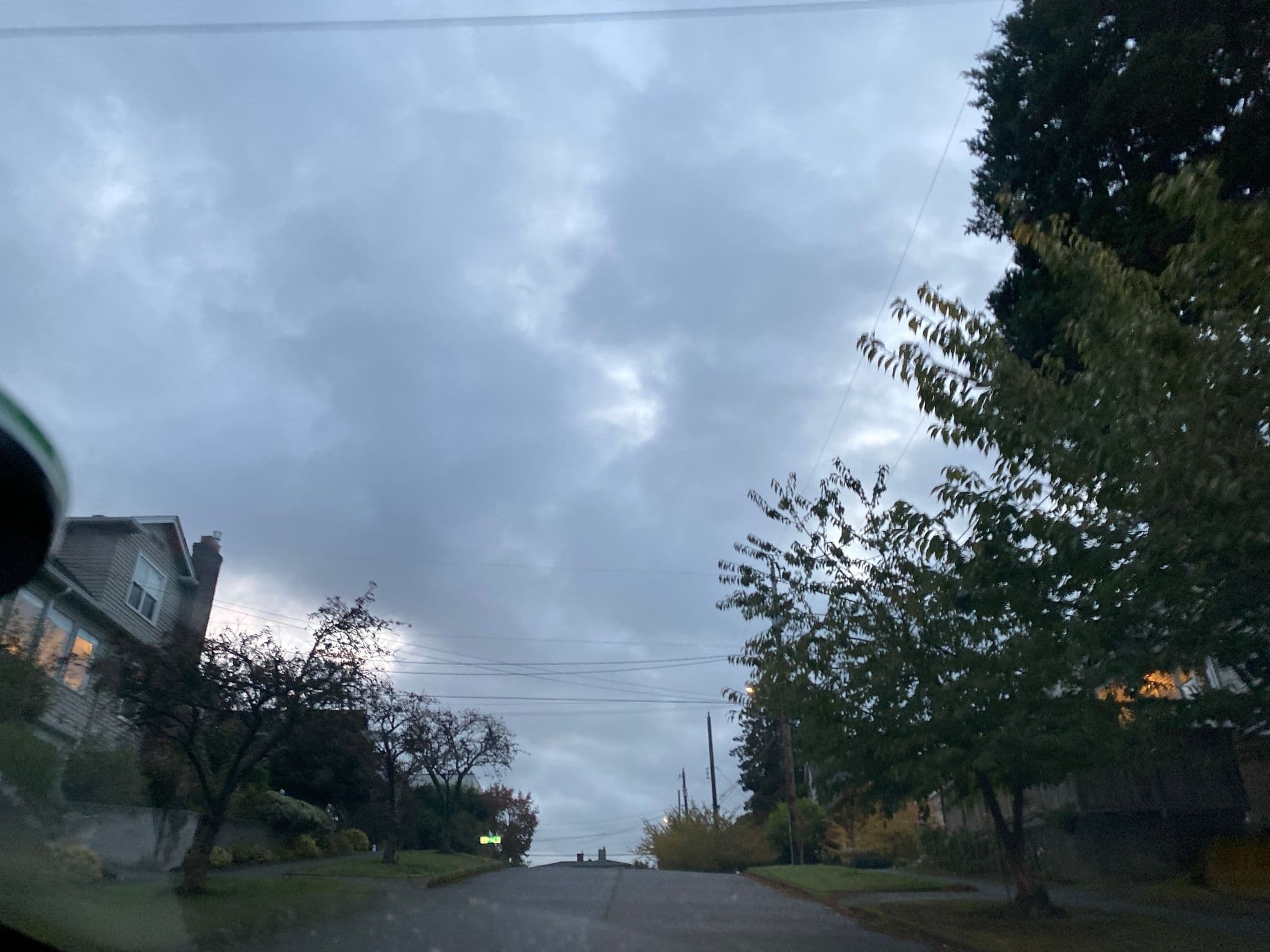 Street view near Magnolia Gem, Seattle — © cmiles (CC BY-SA · Mapillary)