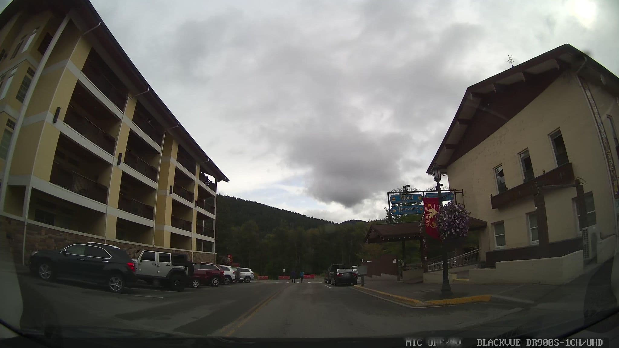 Street view near Adventure Inn, Cashmere — © damnitgetmybeer (CC BY-SA · Mapillary)