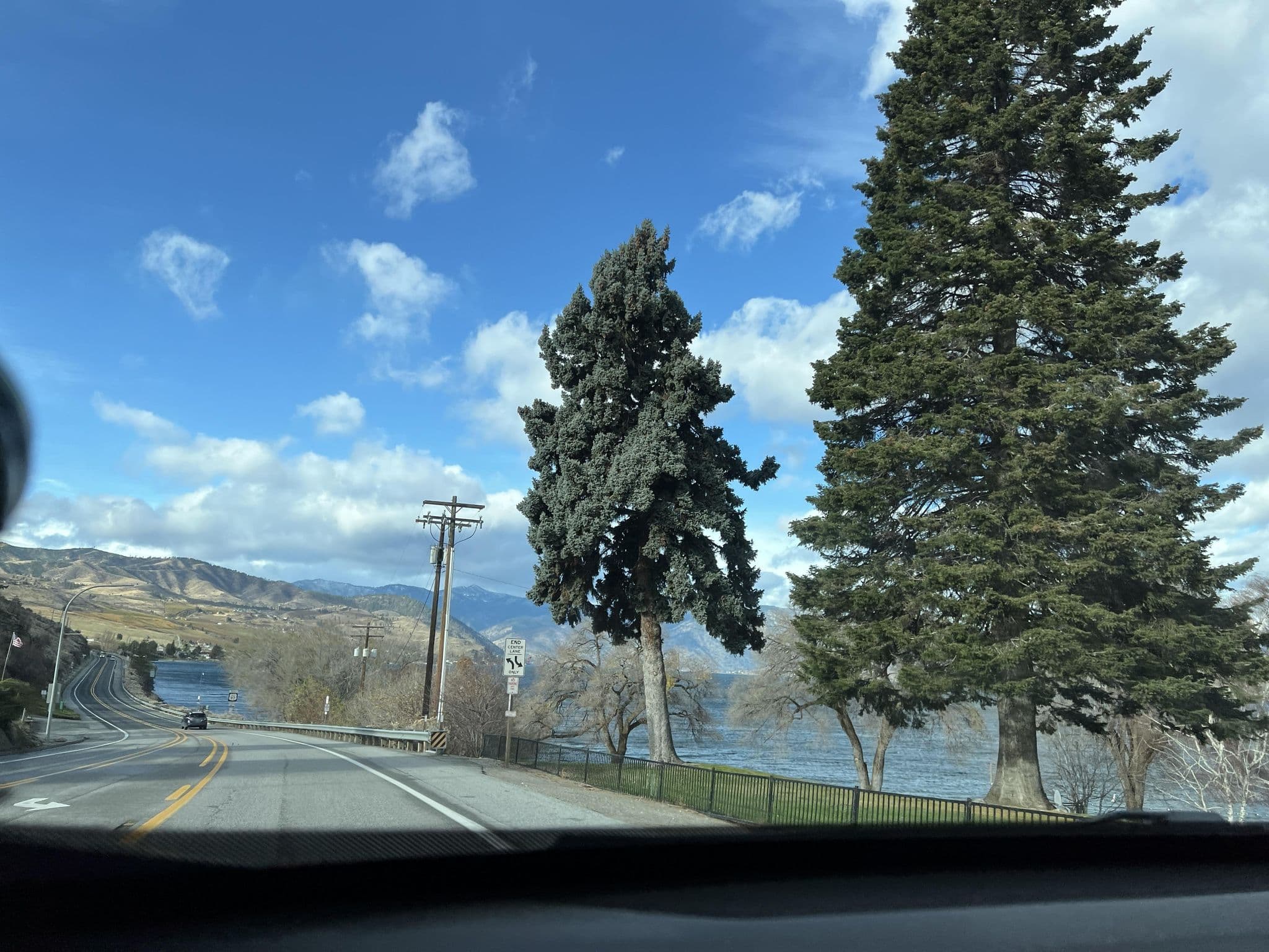 Street view near Best Western, Chelan — © cmiles (CC BY-SA · Mapillary)