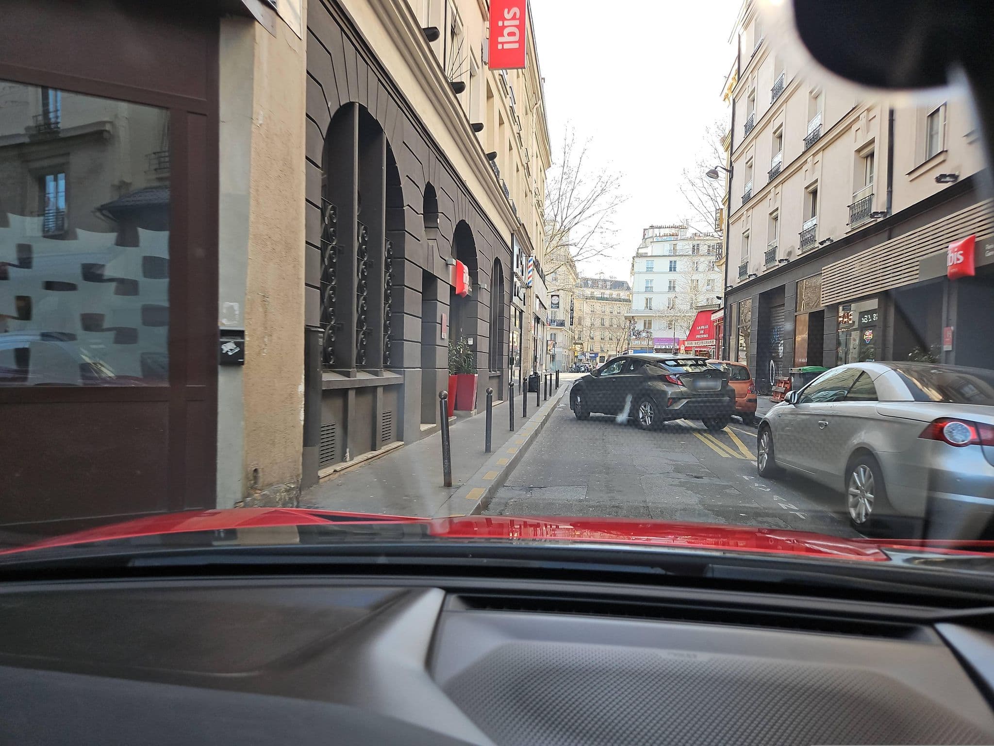 Street view near Ibis Paris Gare de l'Est 10ème, Paris 10e Arrondissement — © toho (CC BY-SA · Mapillary)