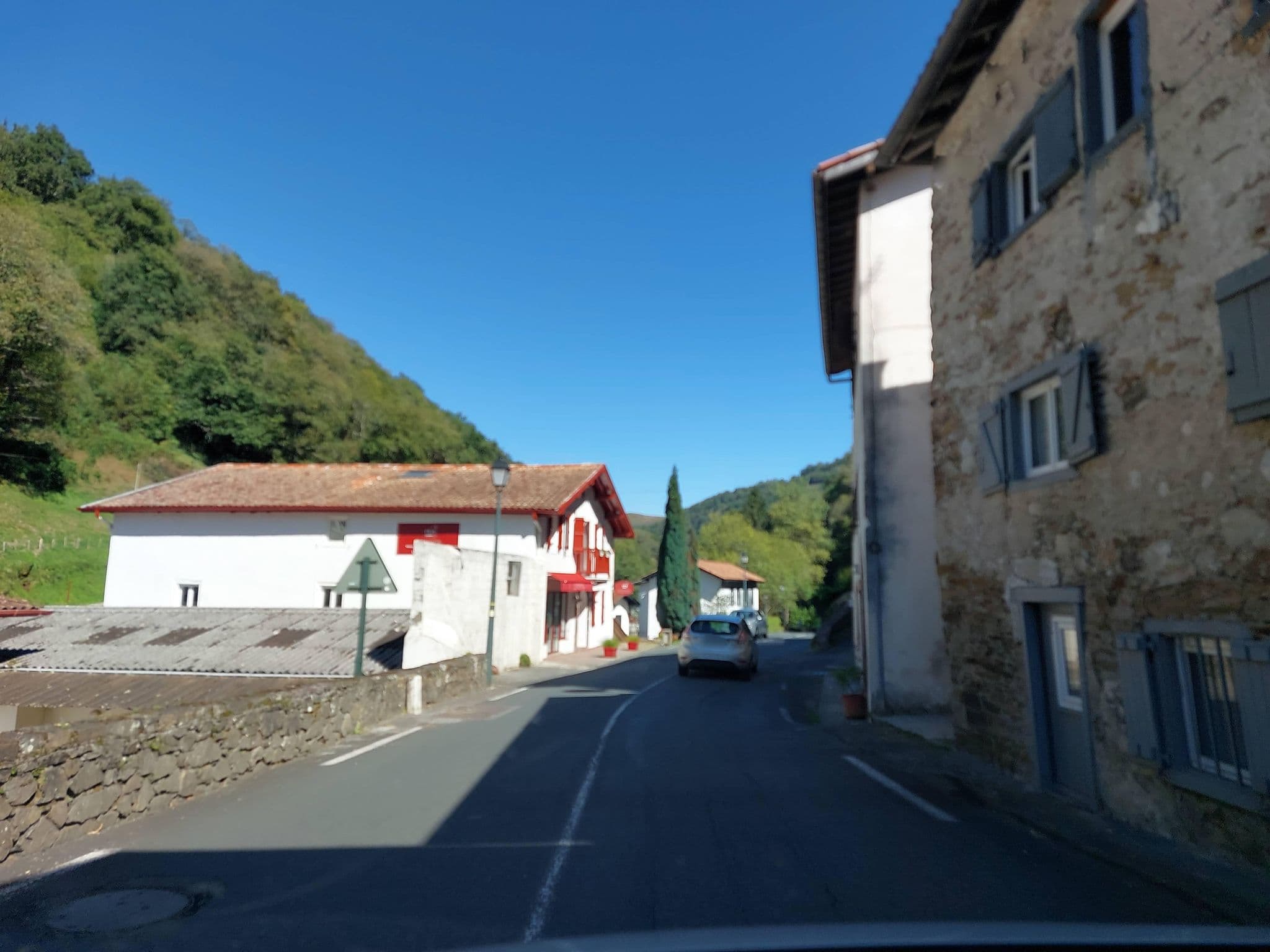 Street view near Hôtel le Clementenia, Saint-Jean-Pied-de-Port — © 5rmft (CC BY-SA · Mapillary)