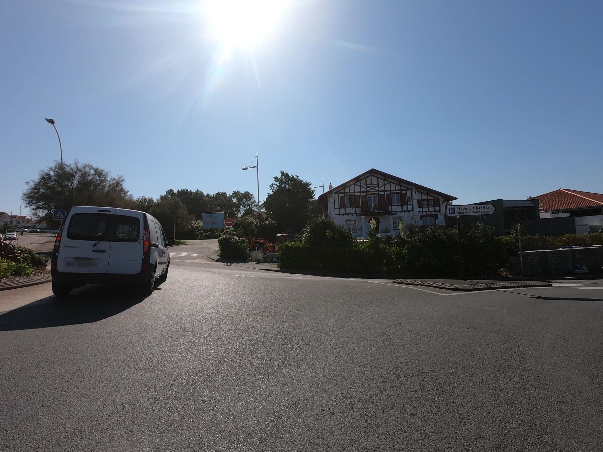 Street view near Hôtel de la Milady, Biarritz — © txominh (CC BY-SA · Mapillary)