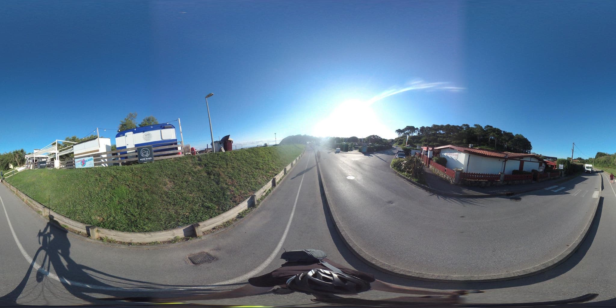 Street view near Odalys, Saint-Jean-de-Luz — © geovelo (CC BY-SA · Mapillary)
