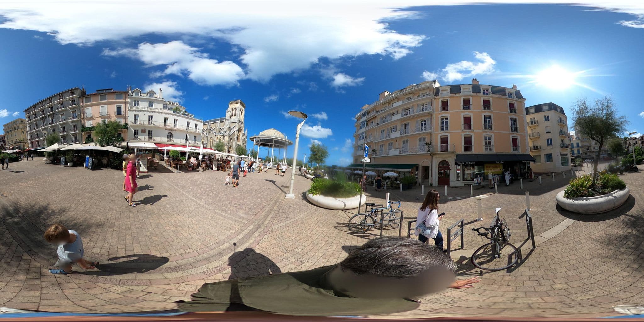 Street view near Hotel Florida, Biarritz — © sanjorgepinho (CC BY-SA · Mapillary)