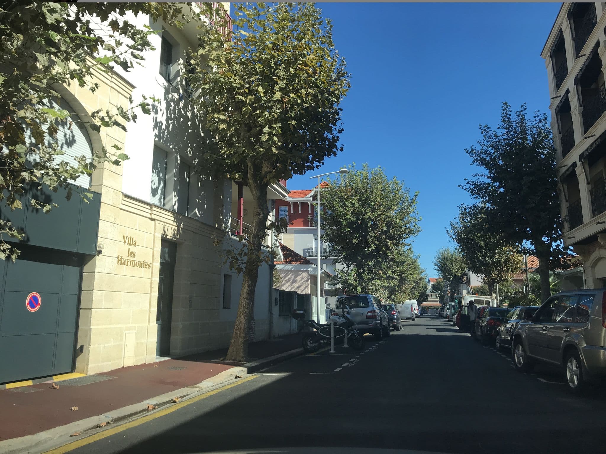 Street view near Hotel Lamartine, Arcachon — © pgiraud (CC BY-SA · Mapillary)