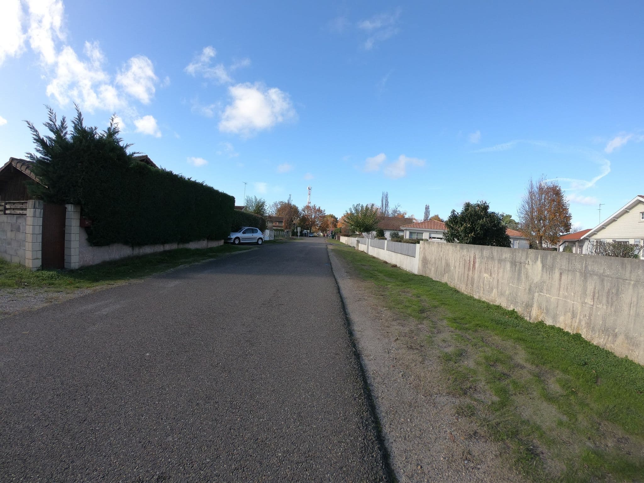Street view near Le Petit Bonheur Biscarrosse, Biscarrosse — © gitouche (CC BY-SA · Mapillary)