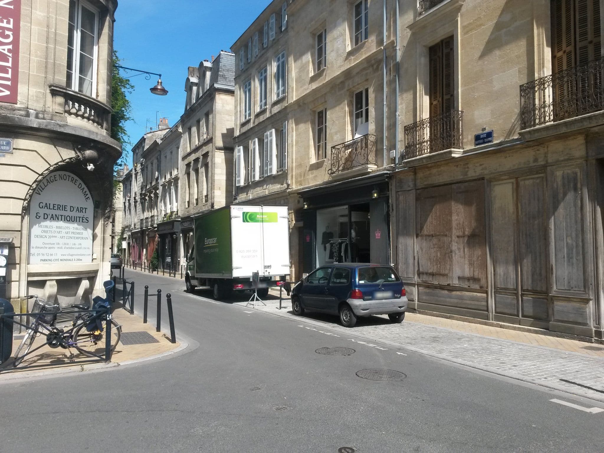Street view near Rezdechaussée, Bordeaux — © rausk (CC BY-SA · Mapillary)