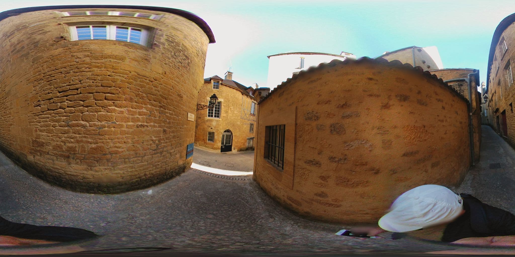 Street view near Loft Montaigne, Sarlat-la-Canéda — © zors1843 (CC BY-SA · Mapillary)