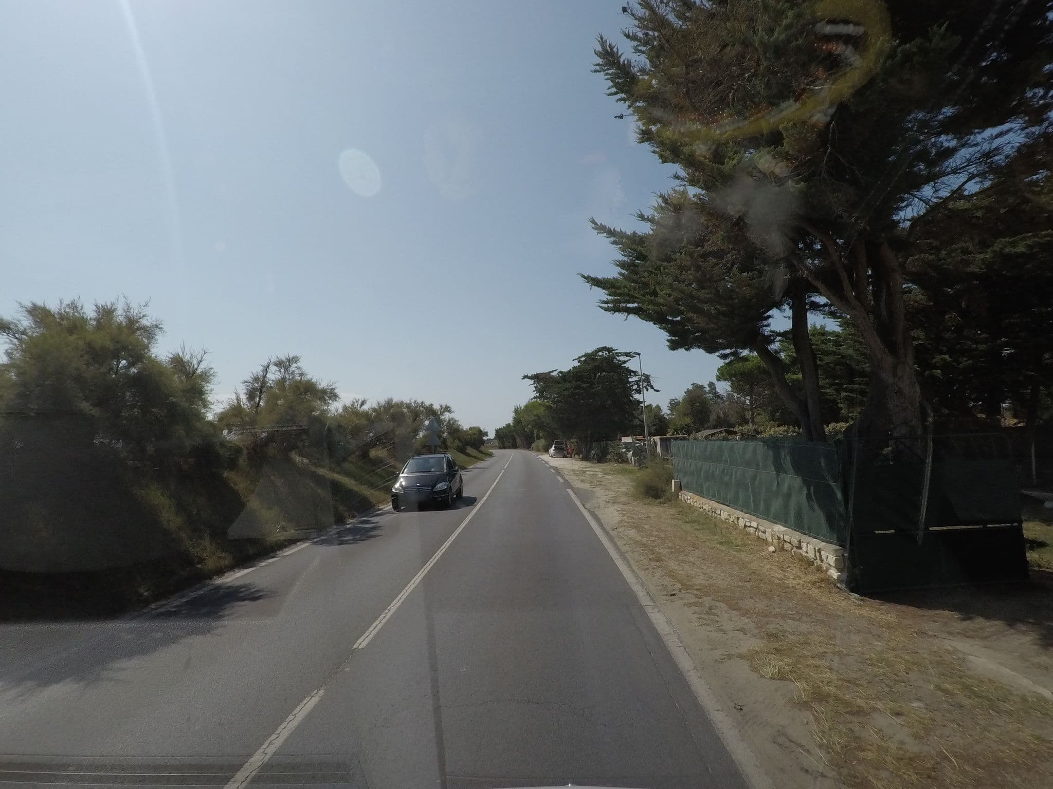 Street view near Hôtel le Martray, Ars-en-Ré — © yaron (CC BY-SA · Mapillary)