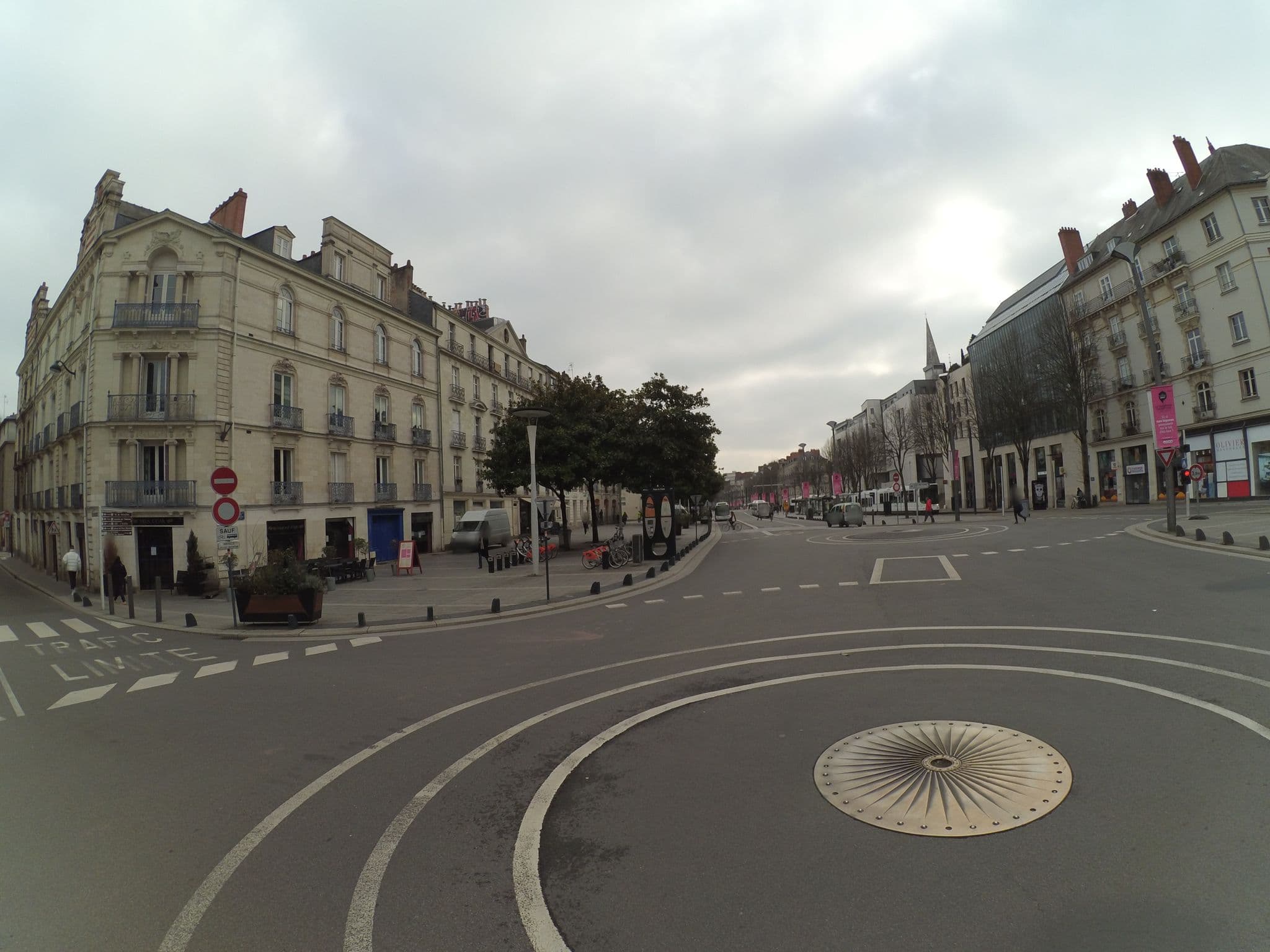 Street view near le petit duquesne, Nantes — © c_mobilite (CC BY-SA · Mapillary)