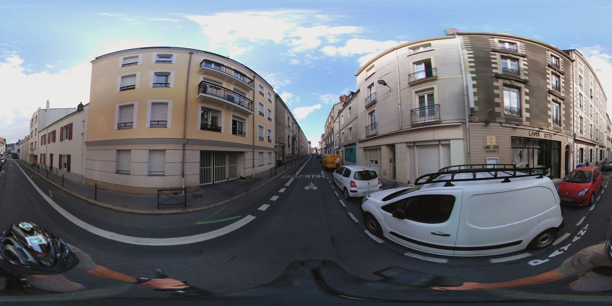 Street view near Unsejouranantes, Nantes — © cartocite (CC BY-SA · Mapillary)