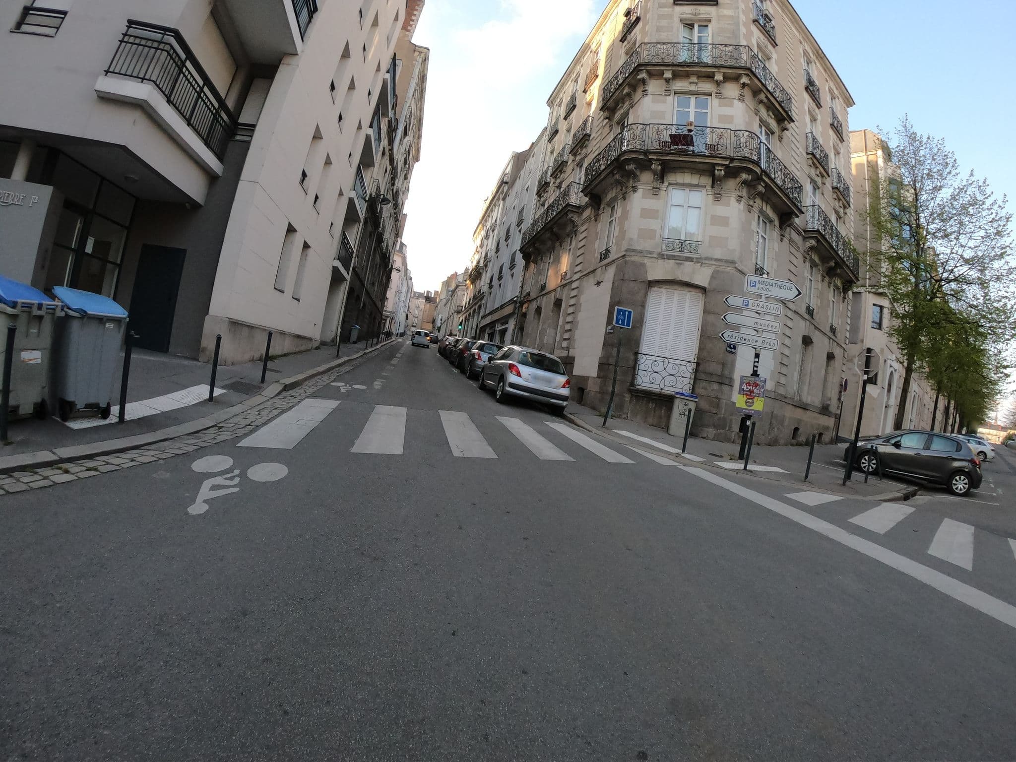 Street view near L'Atelier de Graslin, Nantes — © cartocite (CC BY-SA · Mapillary)