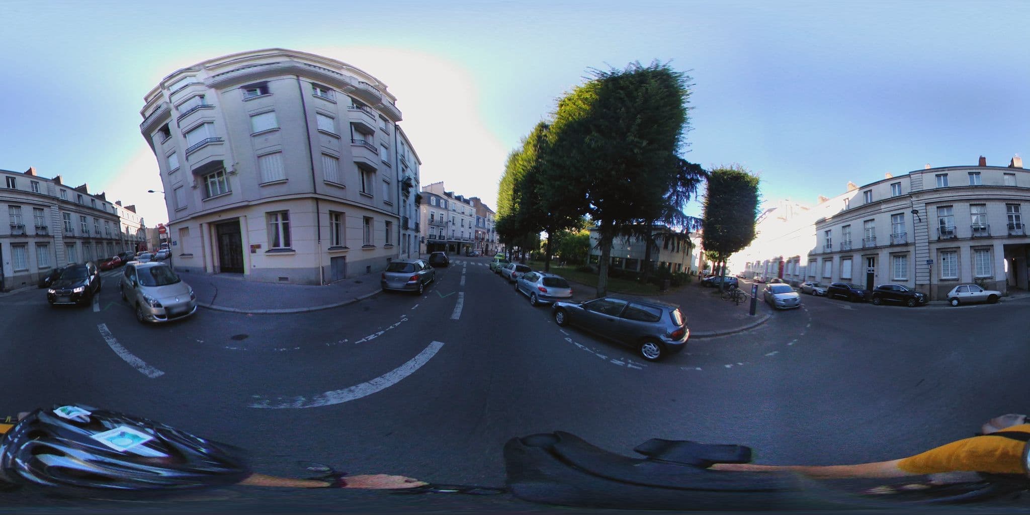 Street view near Spa & Fitness Radisson Blu, Nantes — © cartocite (CC BY-SA · Mapillary)