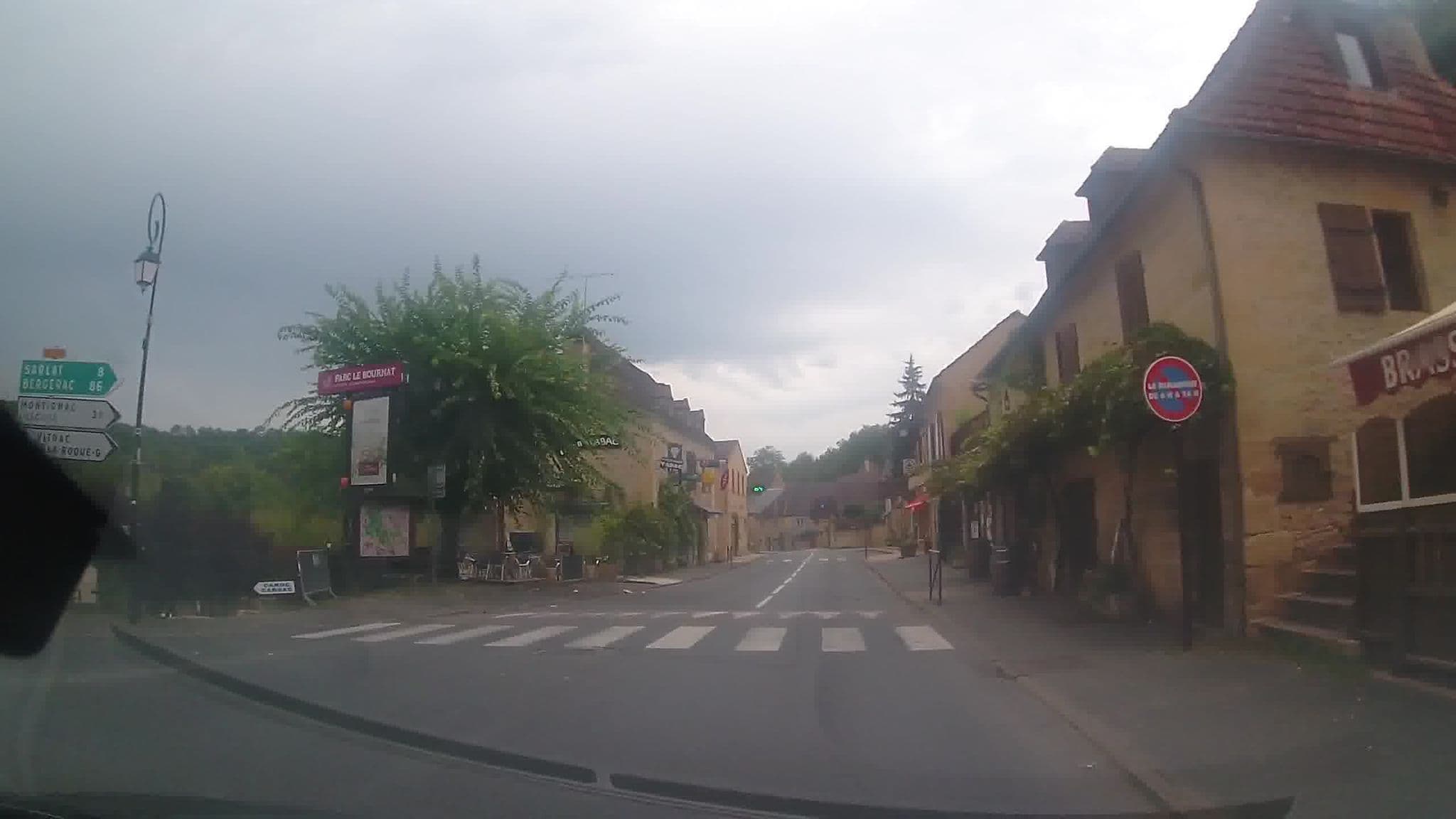 Street view near Les Chambres de la Voie Verte, Carsac-Aillac — © trigpoint (CC BY-SA · Mapillary)