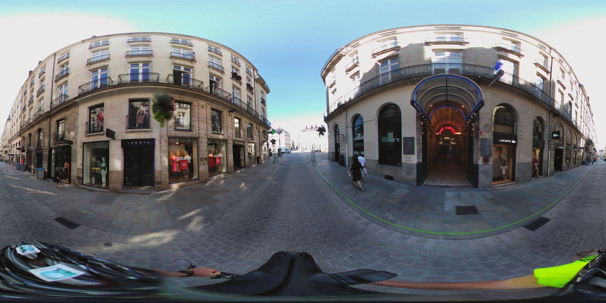 Street view near Hôtel Oceania Hôtel de France, Nantes — © cartocite (CC BY-SA · Mapillary)