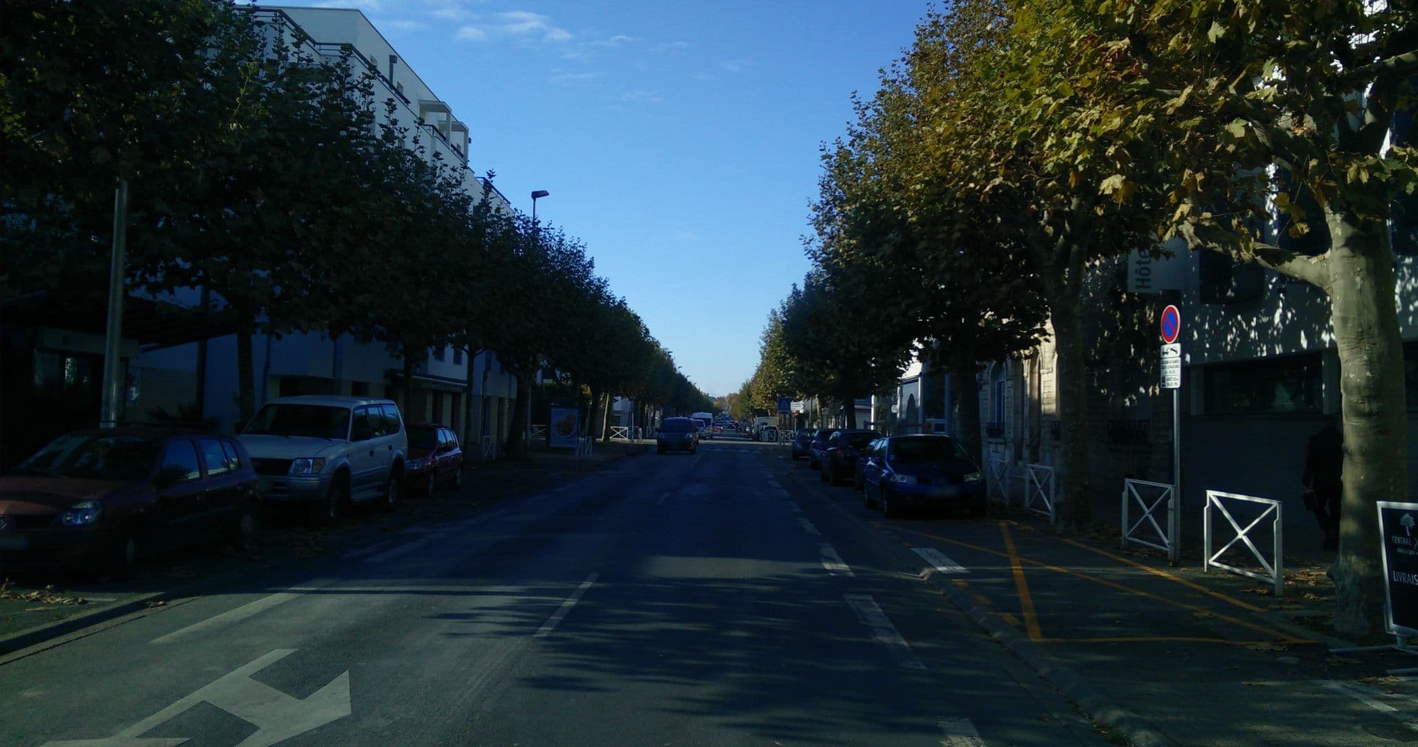 Street view near Central park, La Rochelle — © gnusam (CC BY-SA · Mapillary)