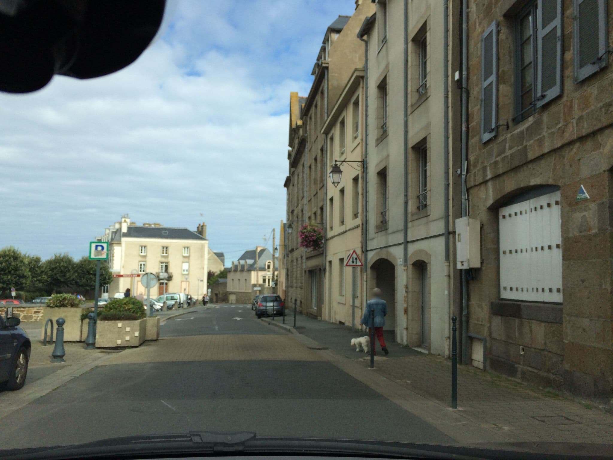 Street view near Bas Sablons St Malo, Saint-Malo — © thomasbsm (CC BY-SA · Mapillary)