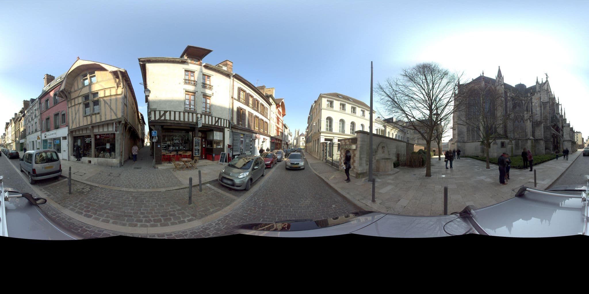 Street view near Le Vieux Troyes, Troyes — © hervew (CC BY-SA · Mapillary)