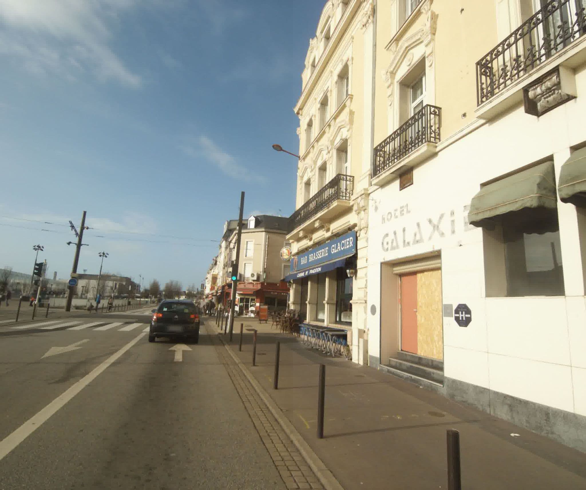 Street view near Hôtel Ibis gare nord, Le Mans — © sogefi (CC BY-SA · Mapillary)
