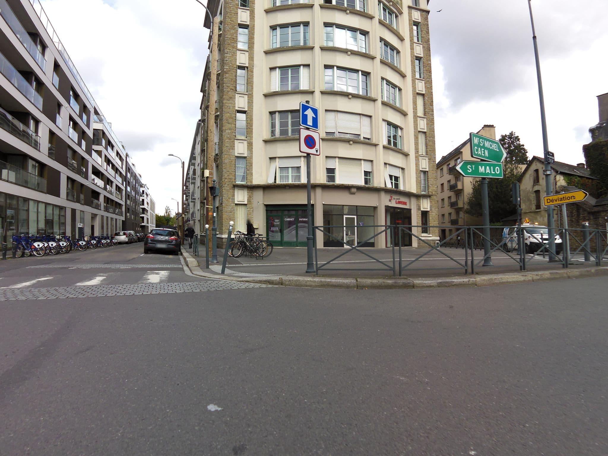 Street view near Hôtel Restaurant Campanile Rennes Establissements Atalante, Rennes — © hamlet (CC BY-SA · Mapillary)