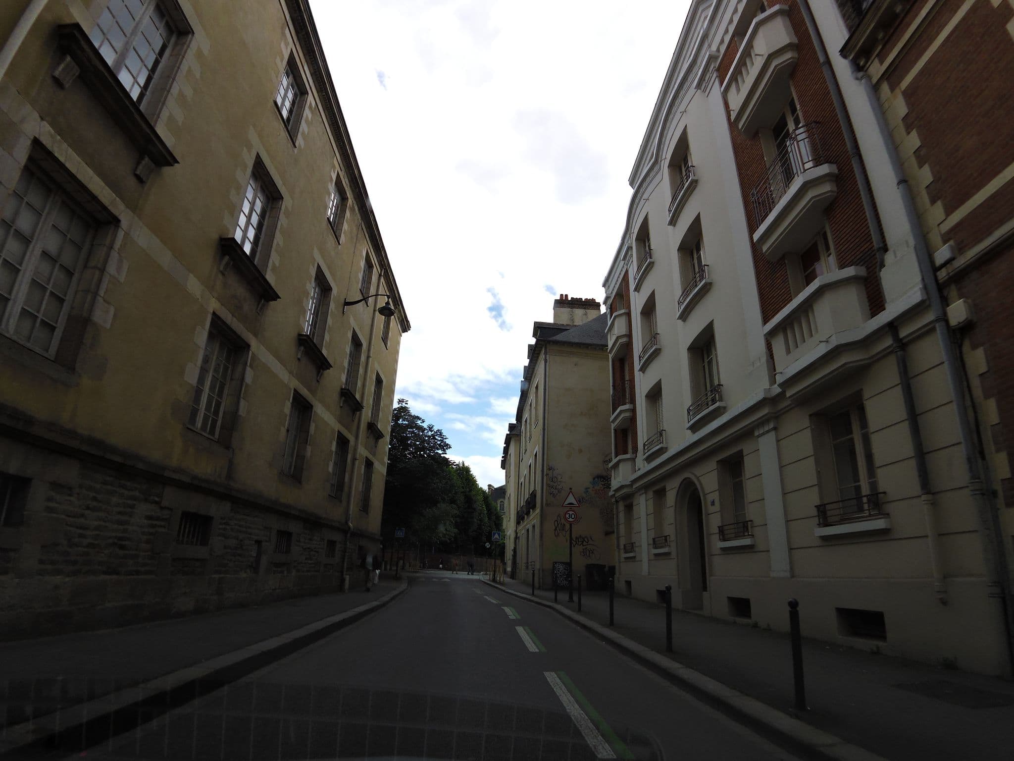 Street view near Ty Melaine by Cocoonr, Rennes — © legrandblond (CC BY-SA · Mapillary)