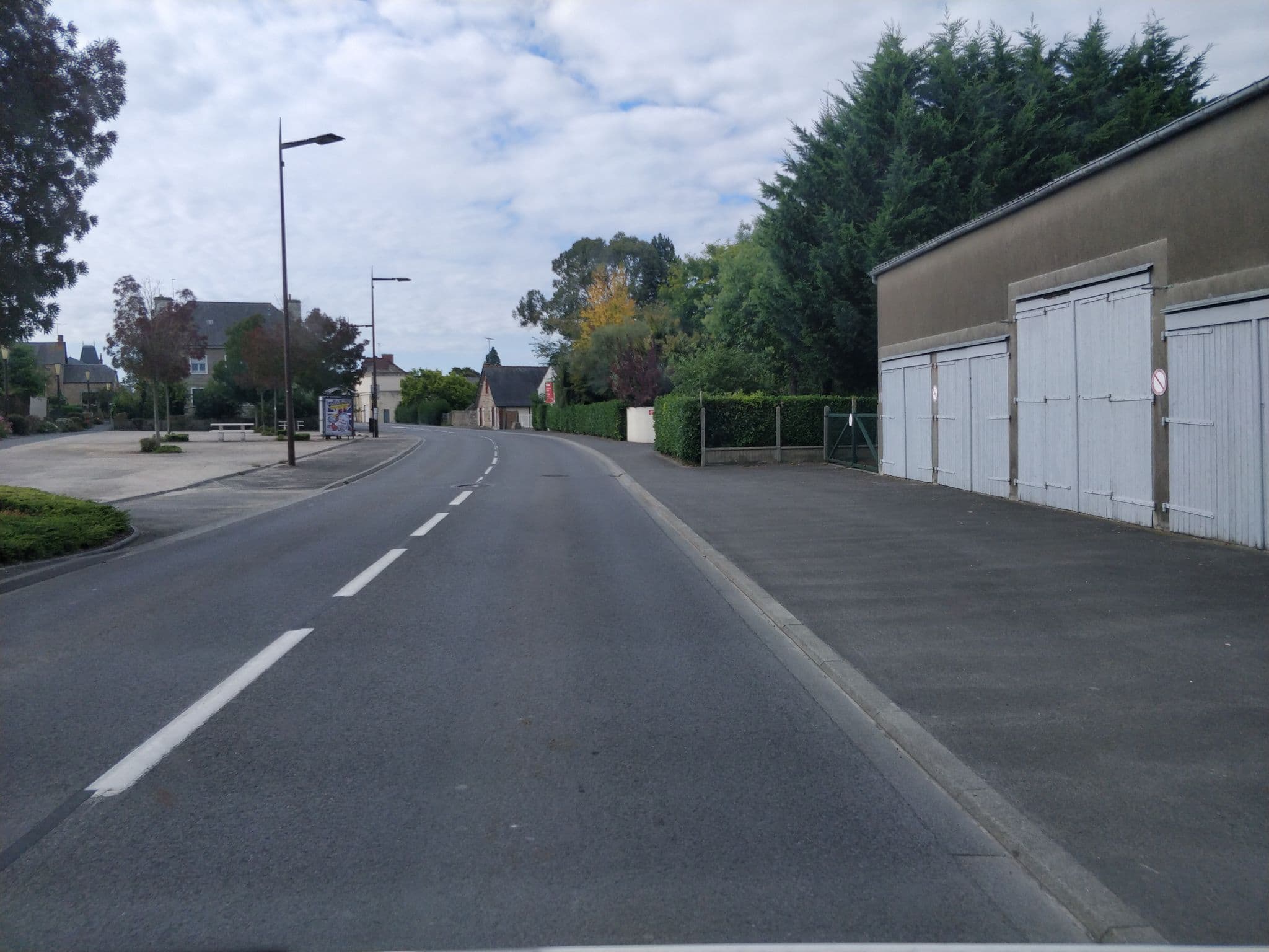 Street view near Auberge de Jeunesse, Pontorson — © raymond (CC BY-SA · Mapillary)