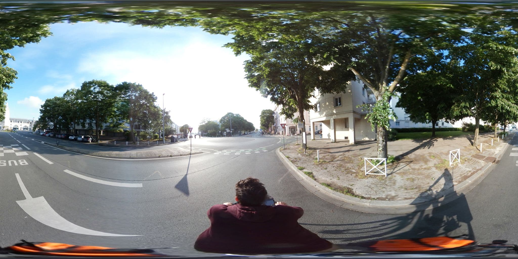 Street view near Appartement la Guignette, La Rochelle — © ev1velodyssee (CC BY-SA · Mapillary)