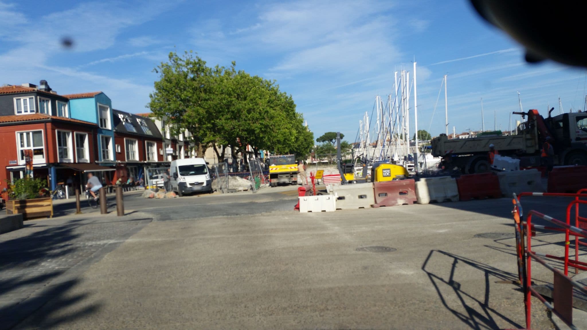 Street view near Axe Hôtel, La Rochelle — © geo50 (CC BY-SA · Mapillary)