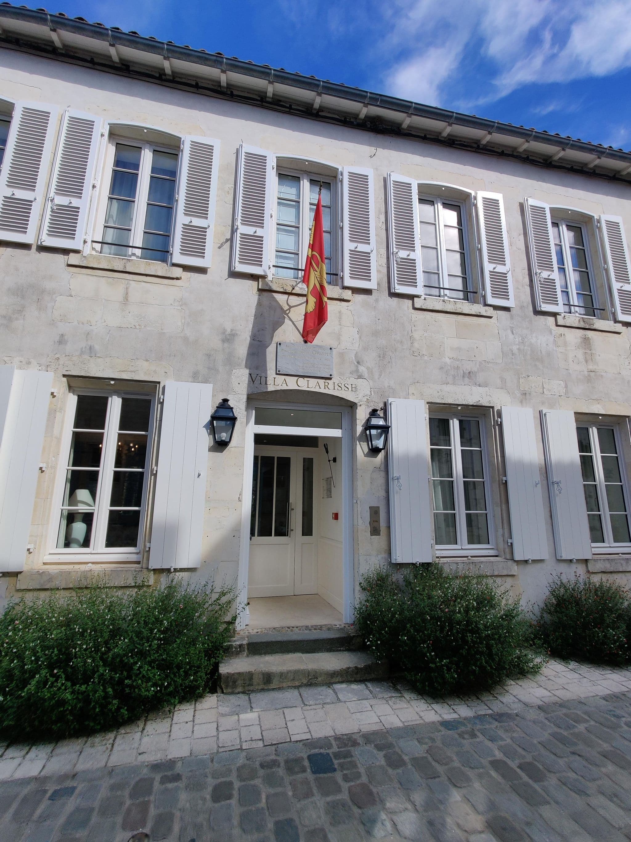 Street view near BNS, Saint-Martin-de-Ré — © u4y0u (CC BY-SA · Mapillary)