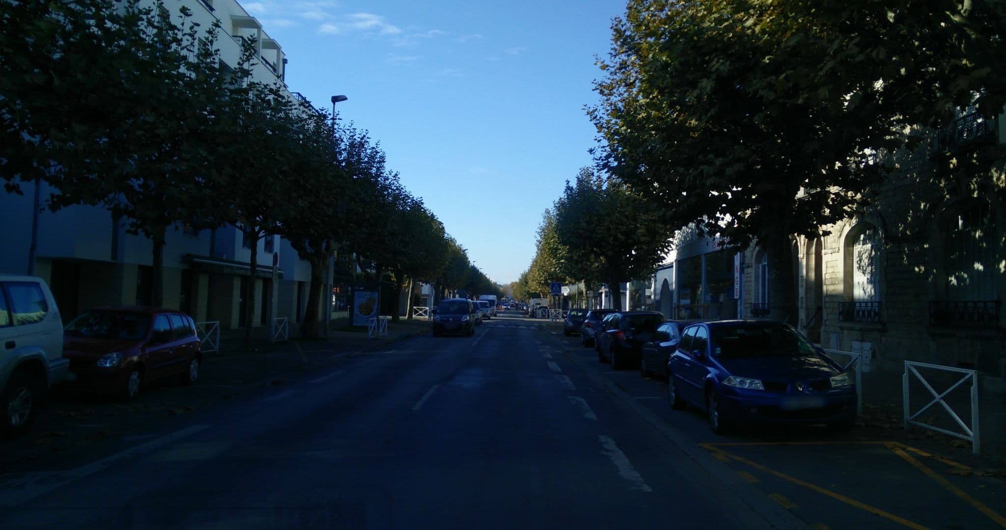 Street view near Central Park - Hôtel & Spa, La Rochelle — © gnusam (CC BY-SA · Mapillary)