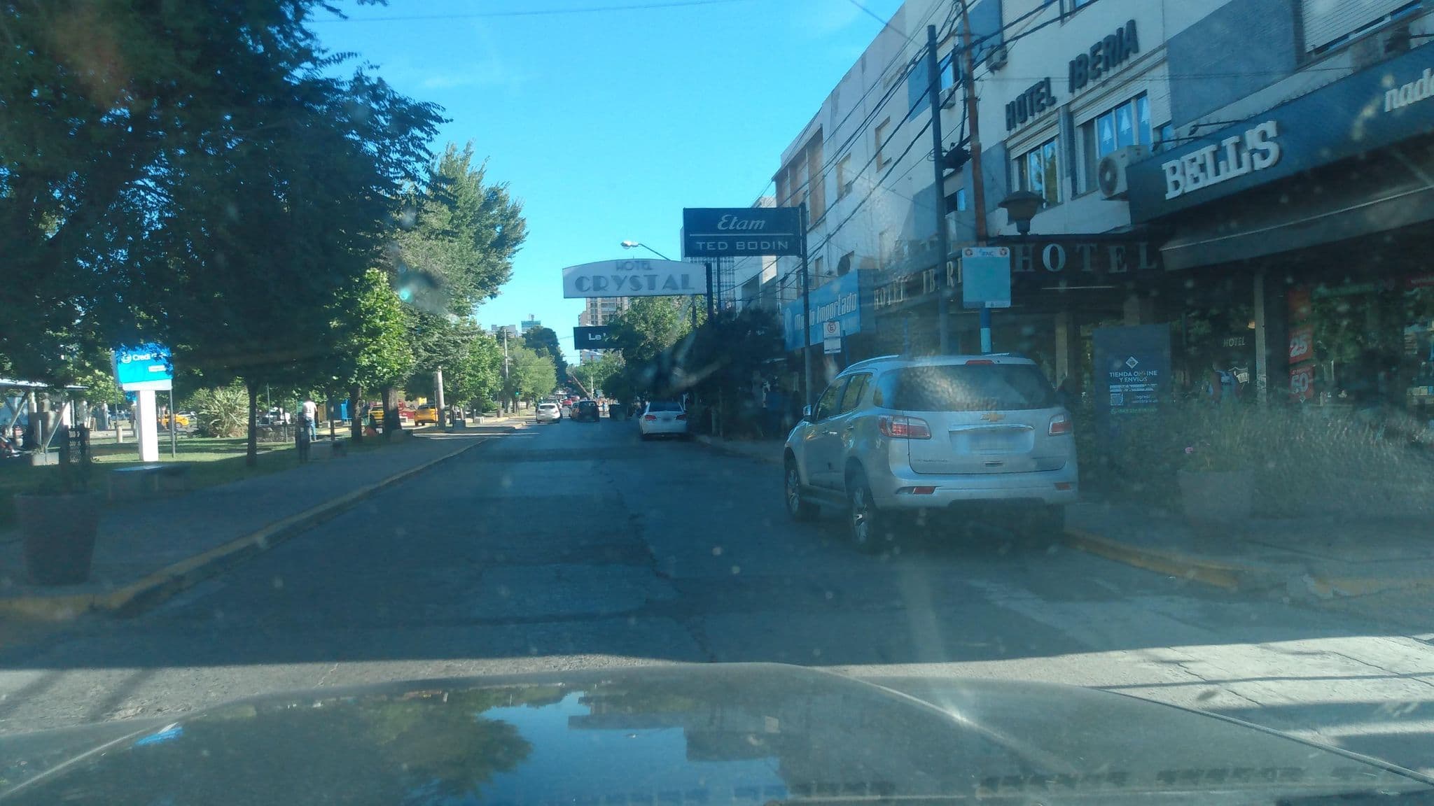 Street view near Hotel Iberia, Neuquén — © andresduhour (CC BY-SA · Mapillary)