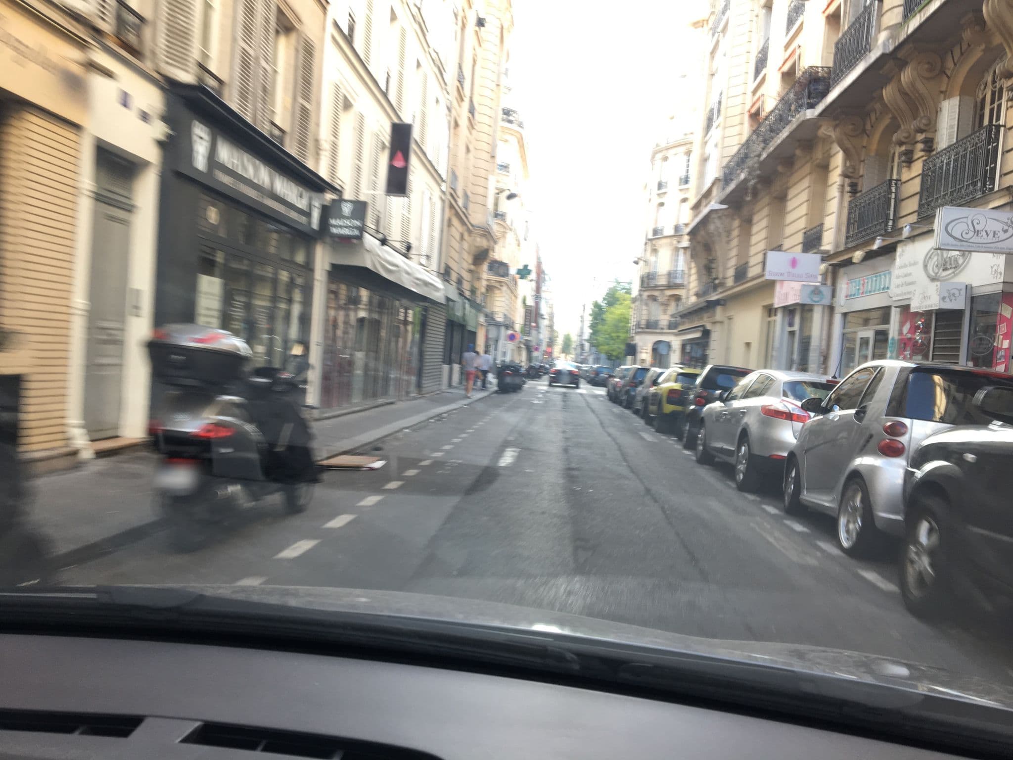 Street view near Hôtel Monceau Wagram, Paris 08 Élysée
